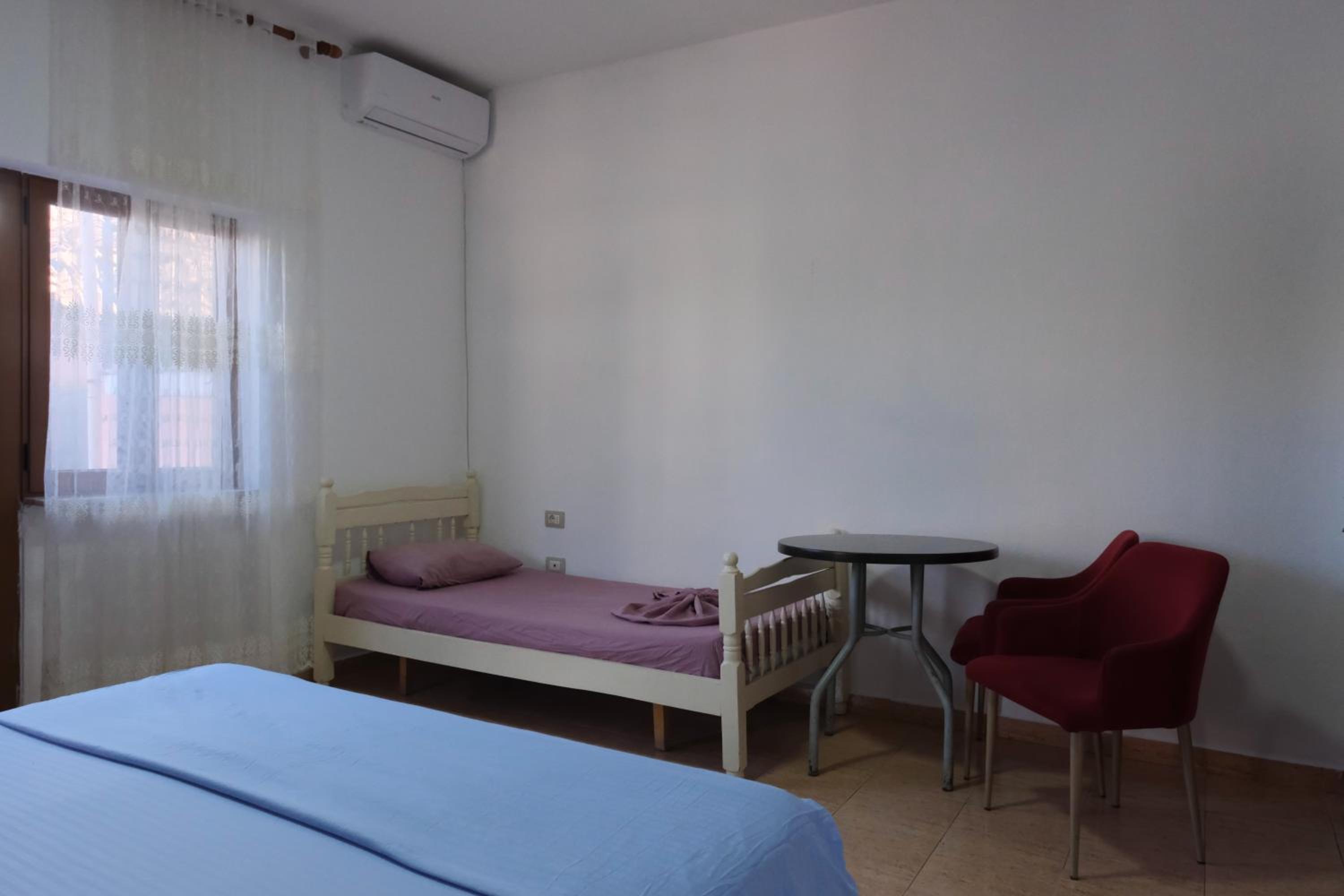 Triple Room with Shared Bathroom photo 1