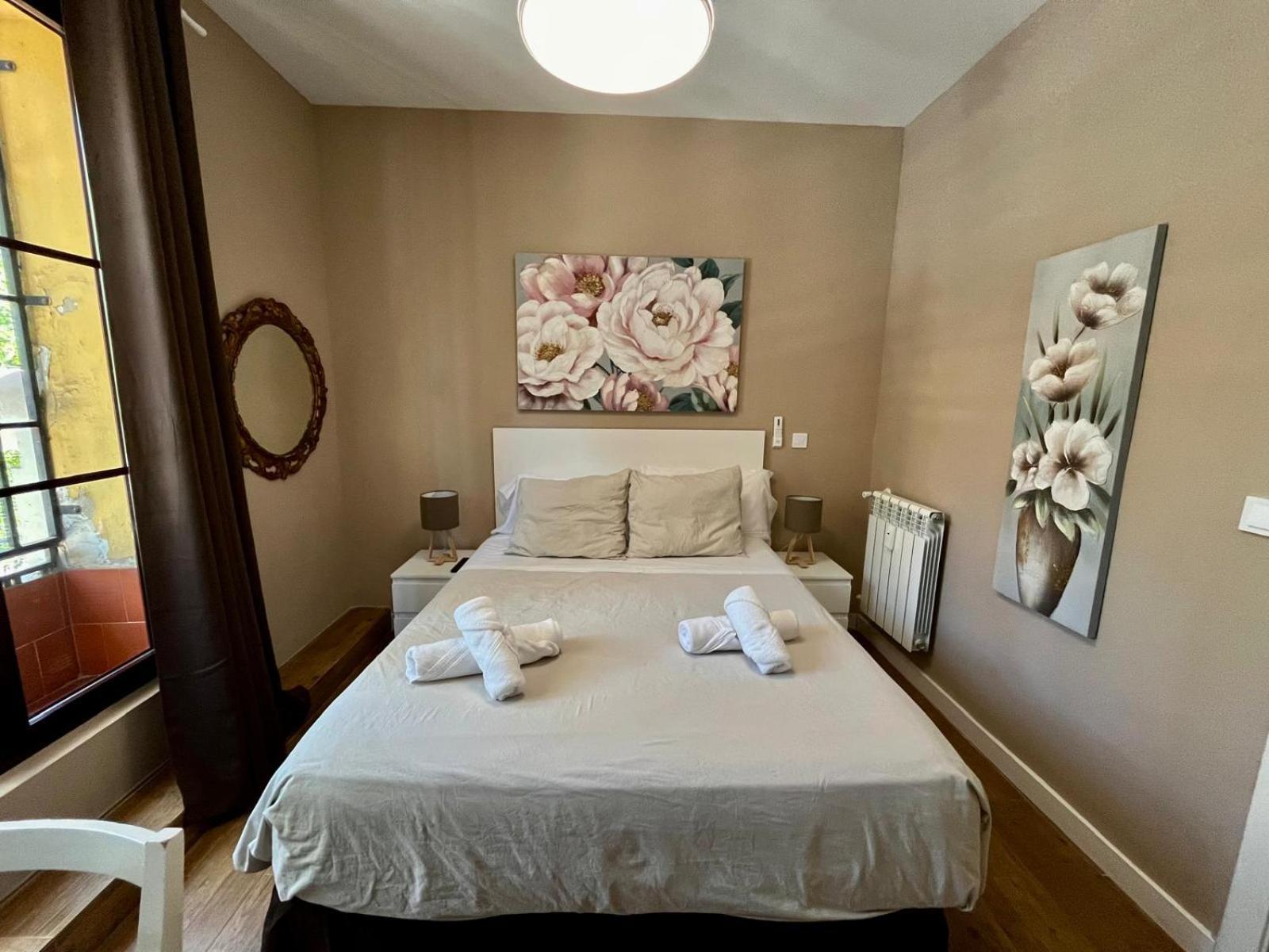 Double Room - Photo 5