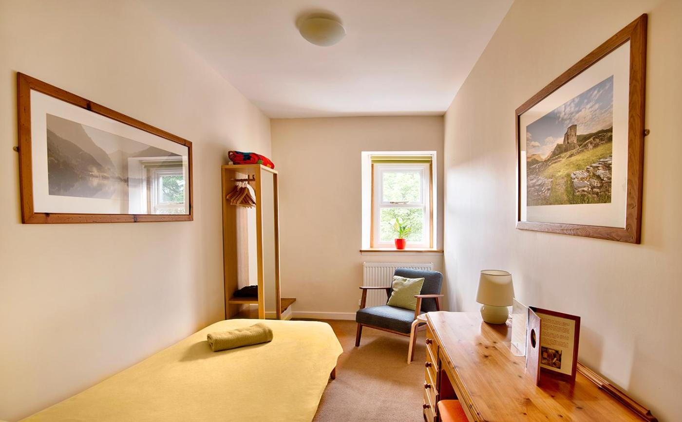 Single Room with Shared Bathroom