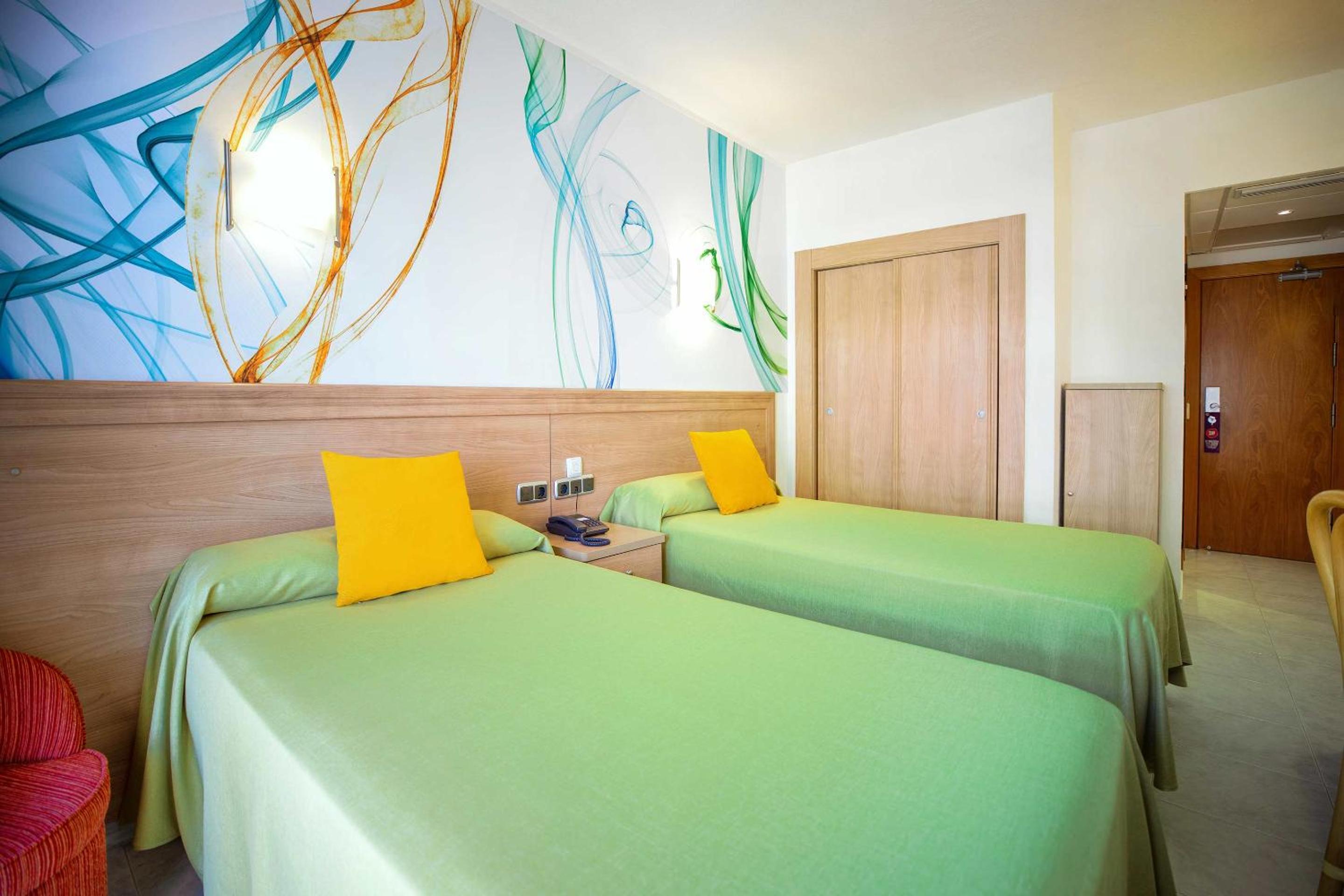 Double or Twin Room photo 2