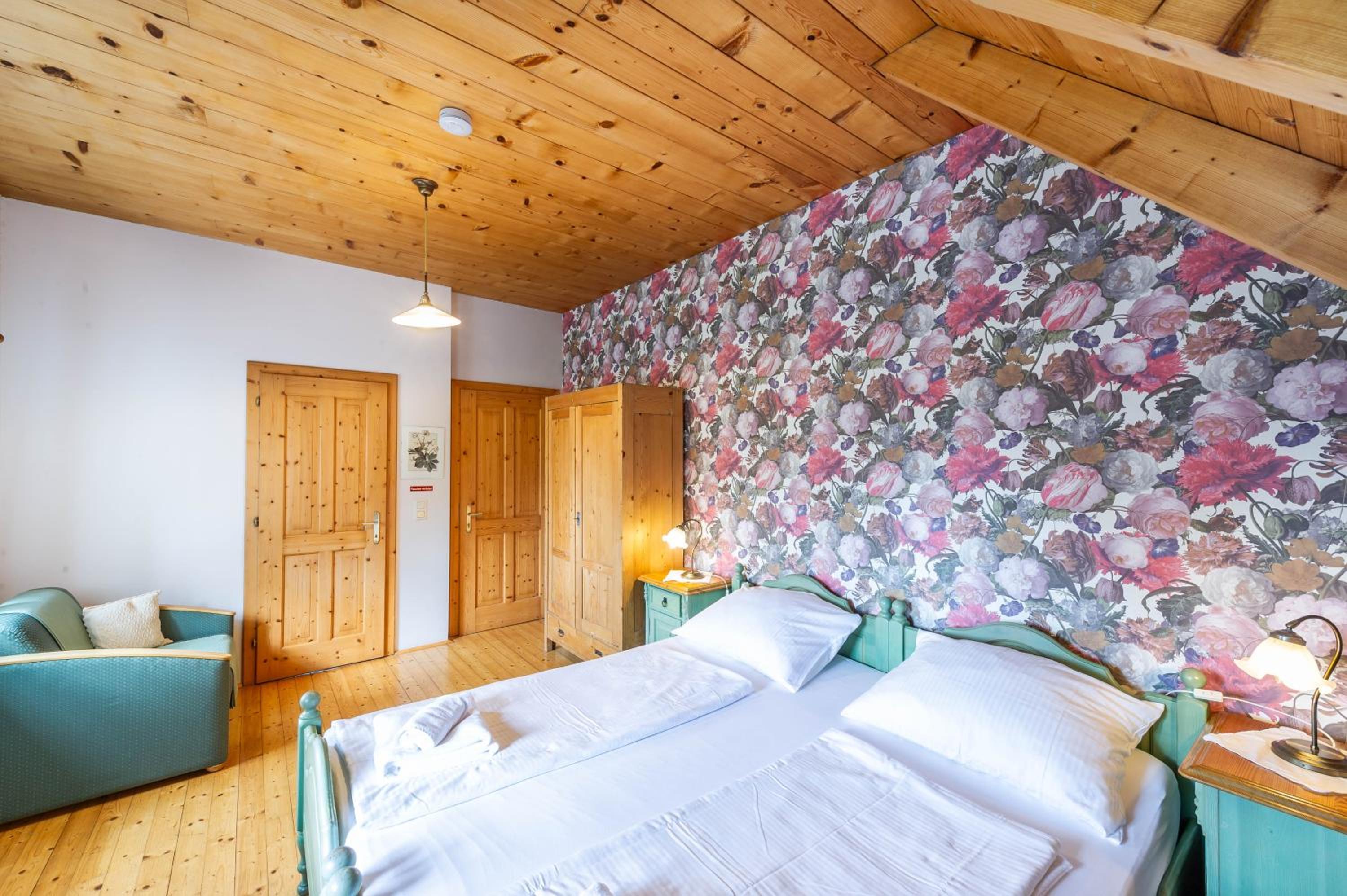 Triple Room - Photo 11