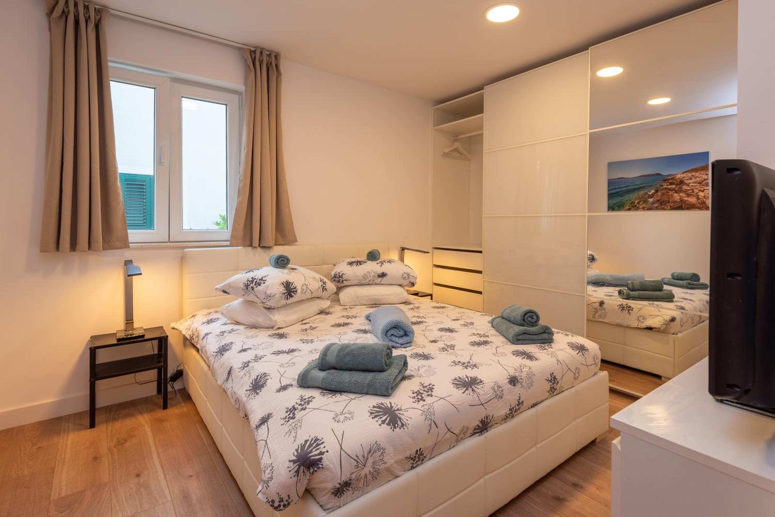 Two-Bedroom Apartment with Terrace and Sea View