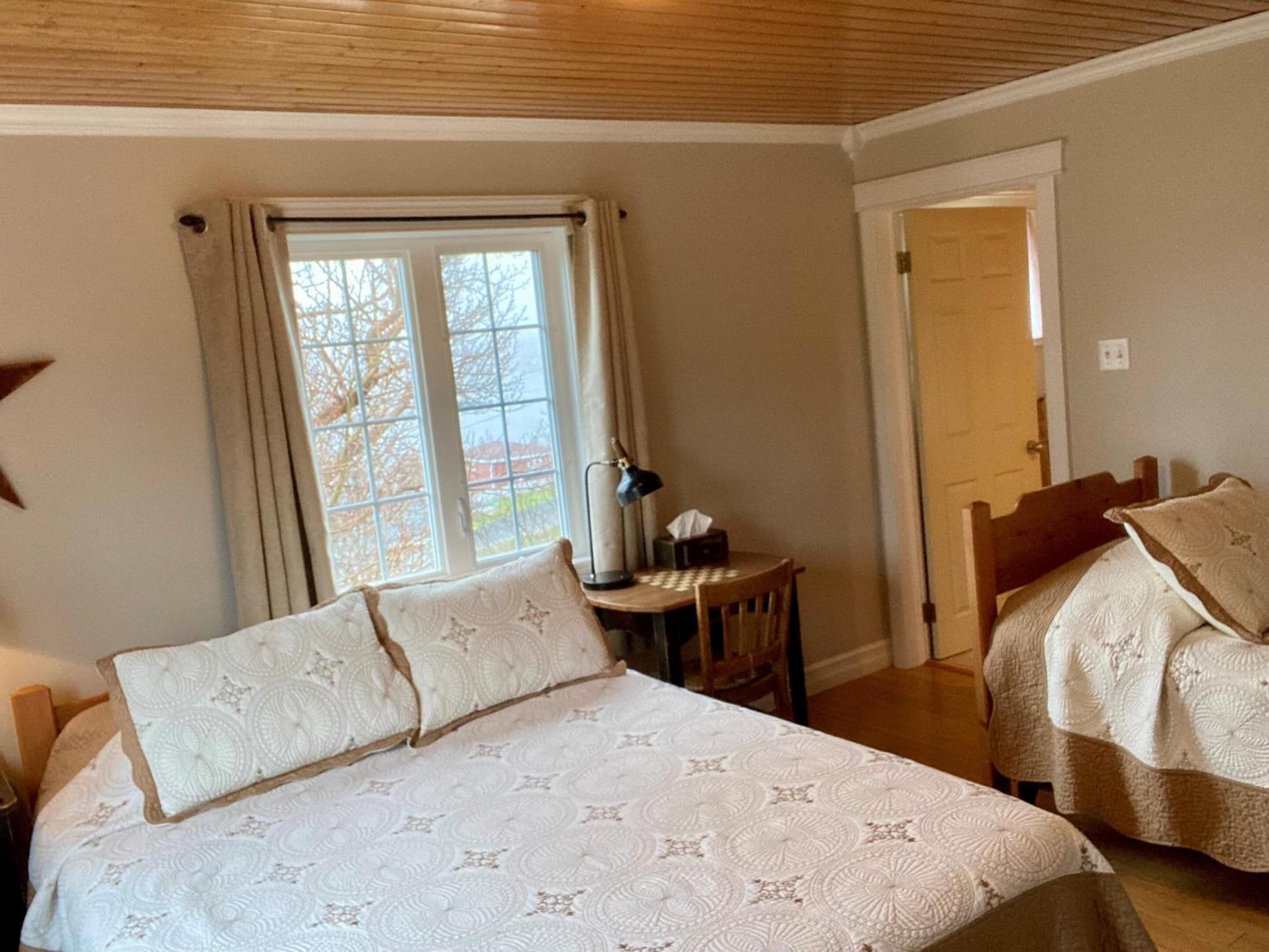 Triple Room with Bath photo 2