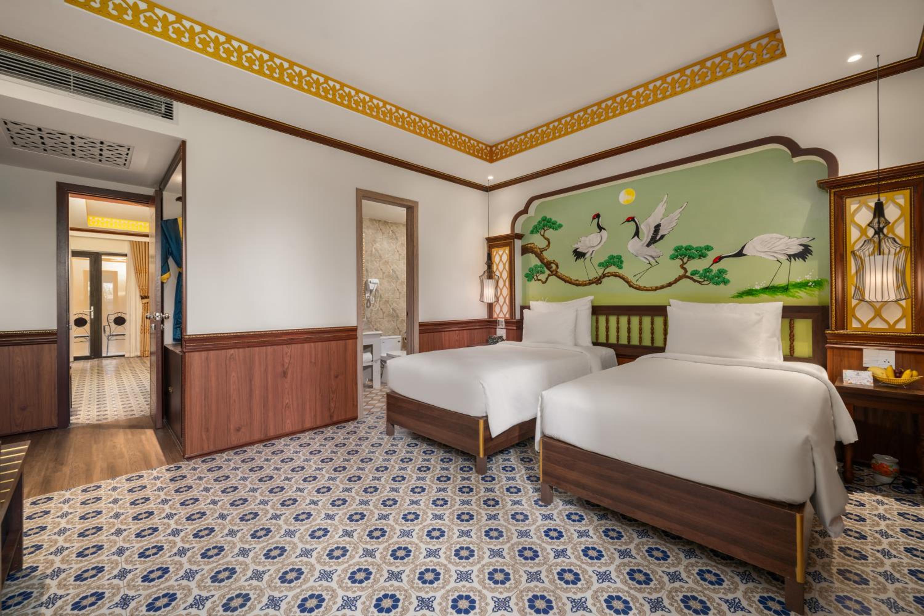 Two Bedrooms Suite With Balcony & Bathtub - Photo 2