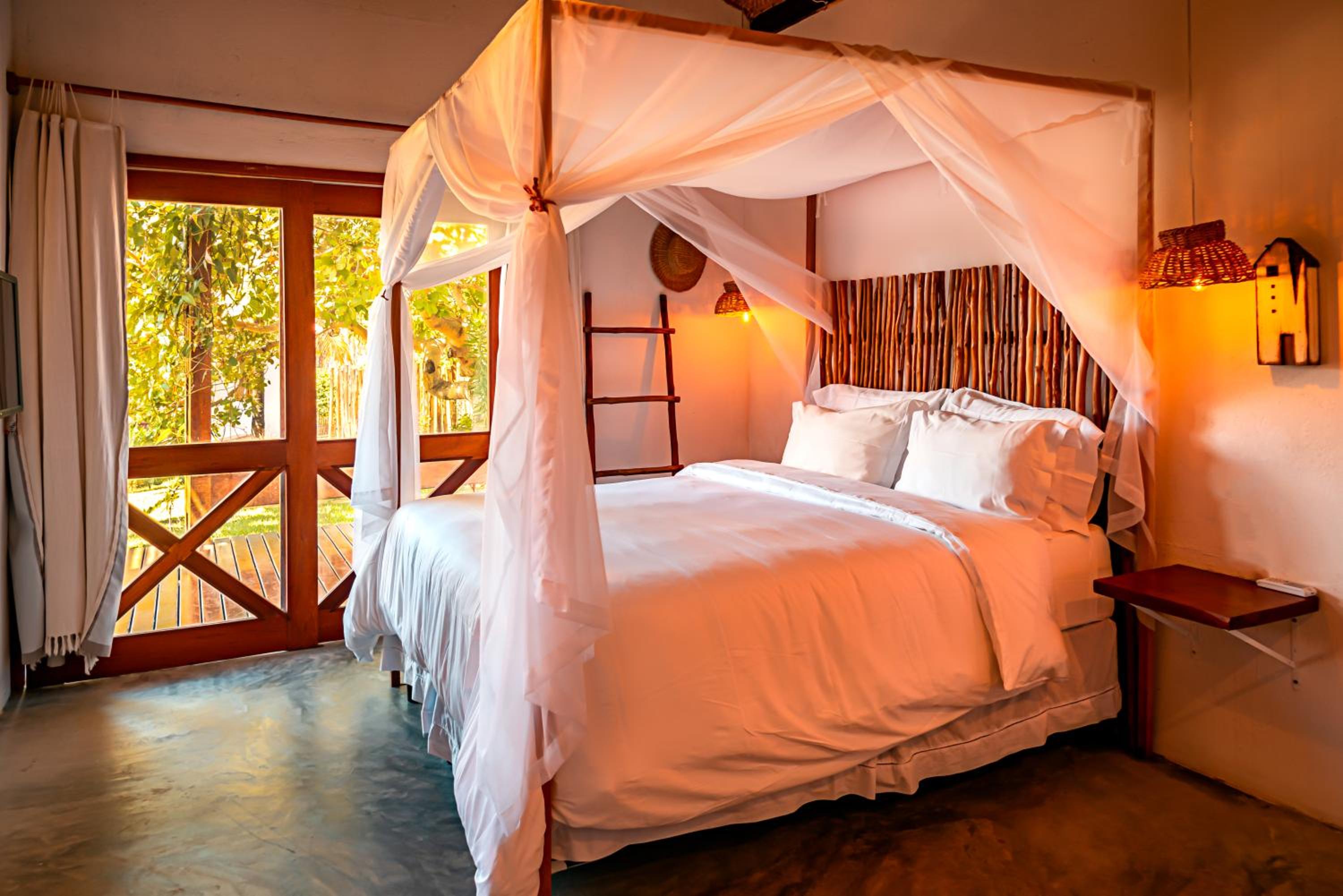 One-Bedroom Bungalow - Photo 1