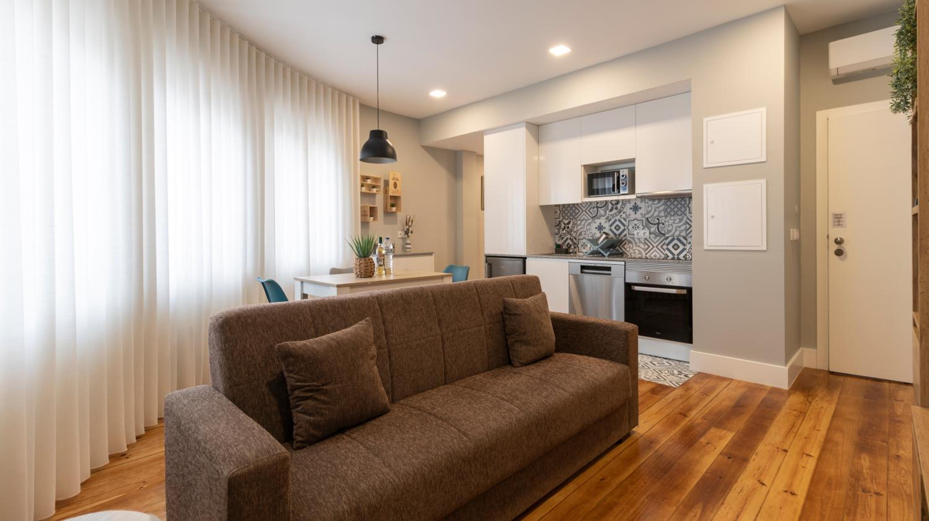 One-Bedroom Apartment with City View