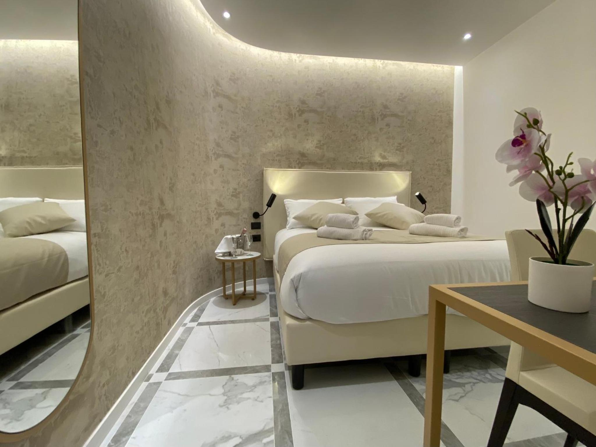 Standard Double or Twin Room photo 2