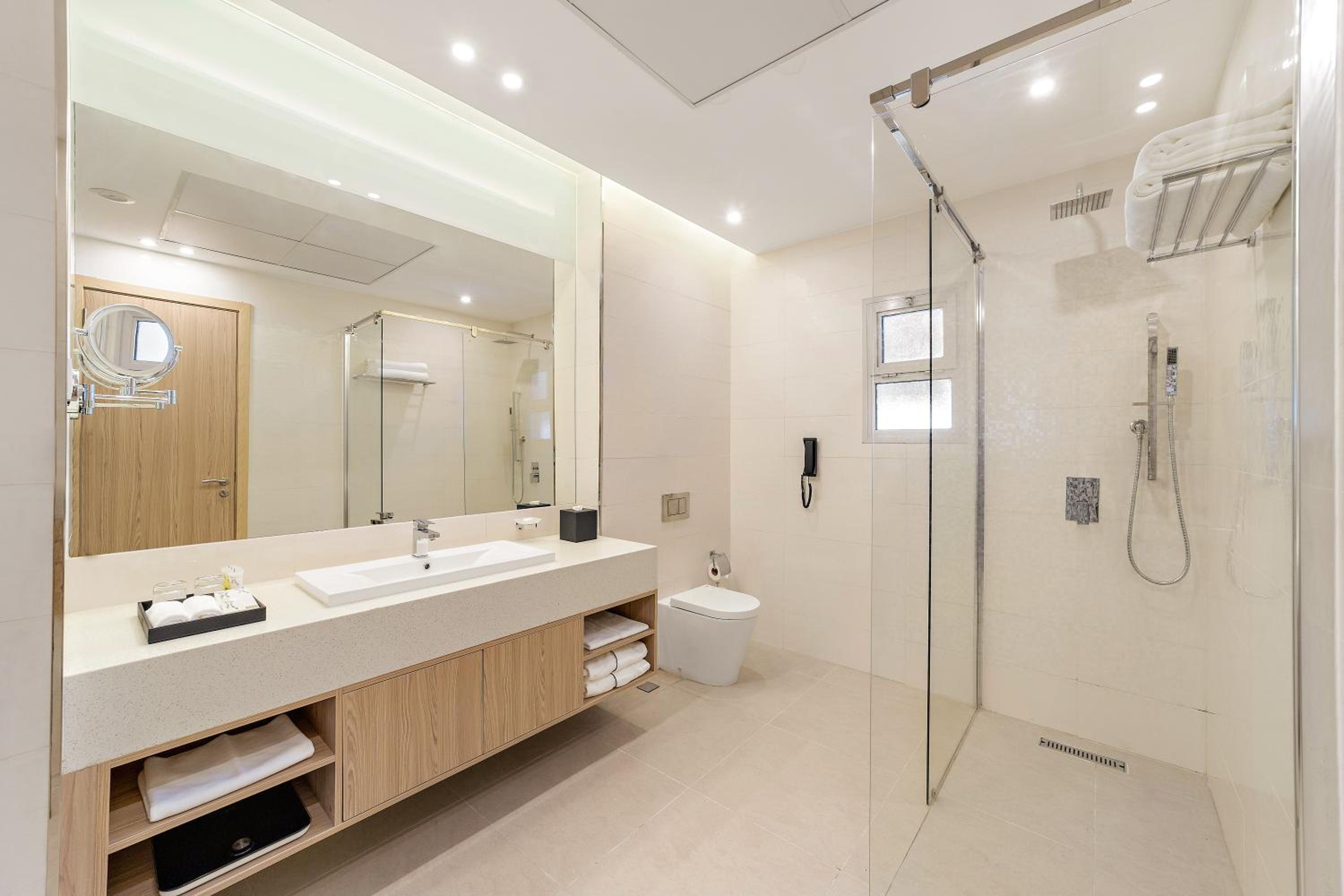 Suite Premium (3 Adults +2 Children) photo 1