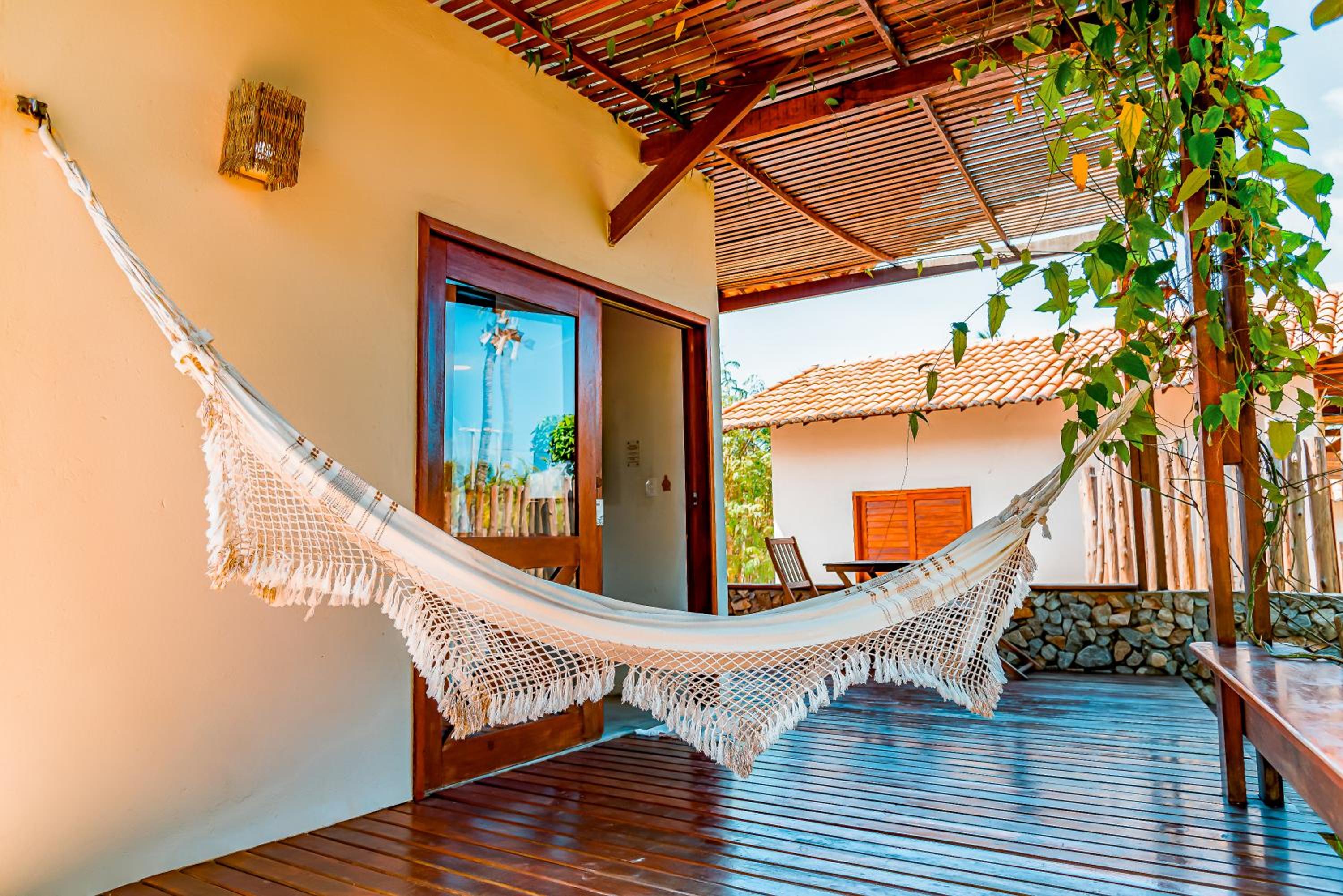 One-Bedroom Bungalow - Photo 7