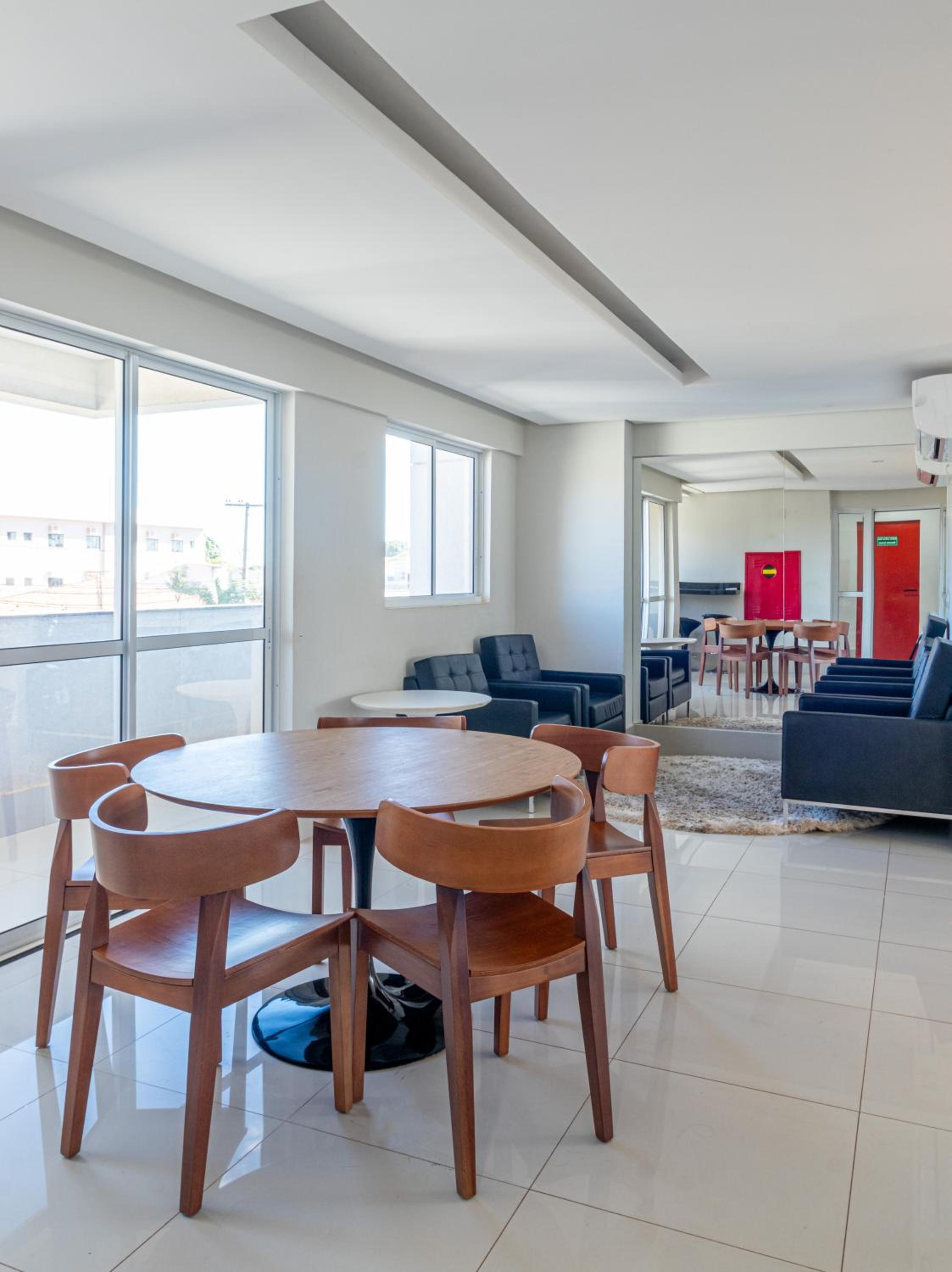 Studio Apartment - Photo 25