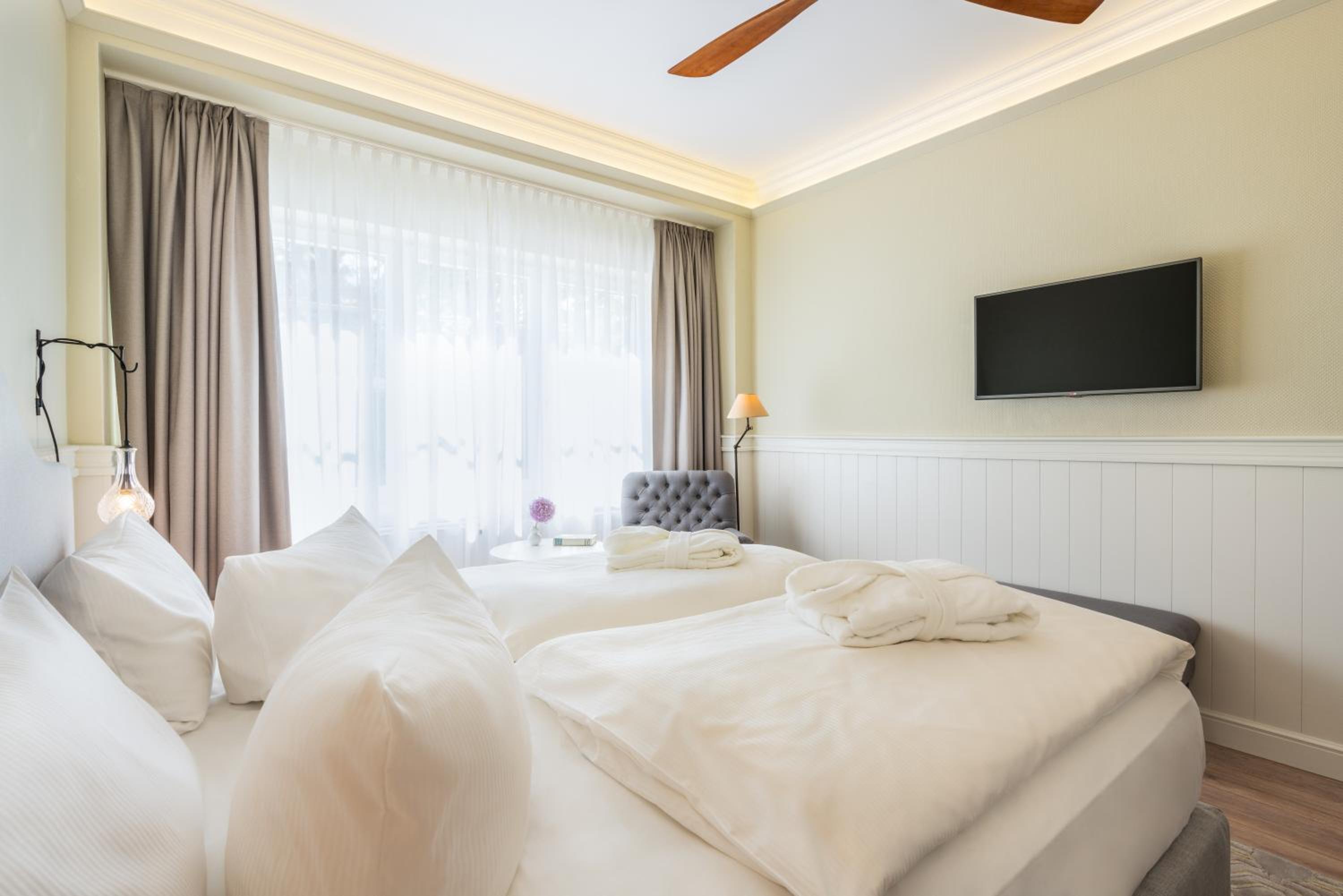 Double Room with New Year's Package 2