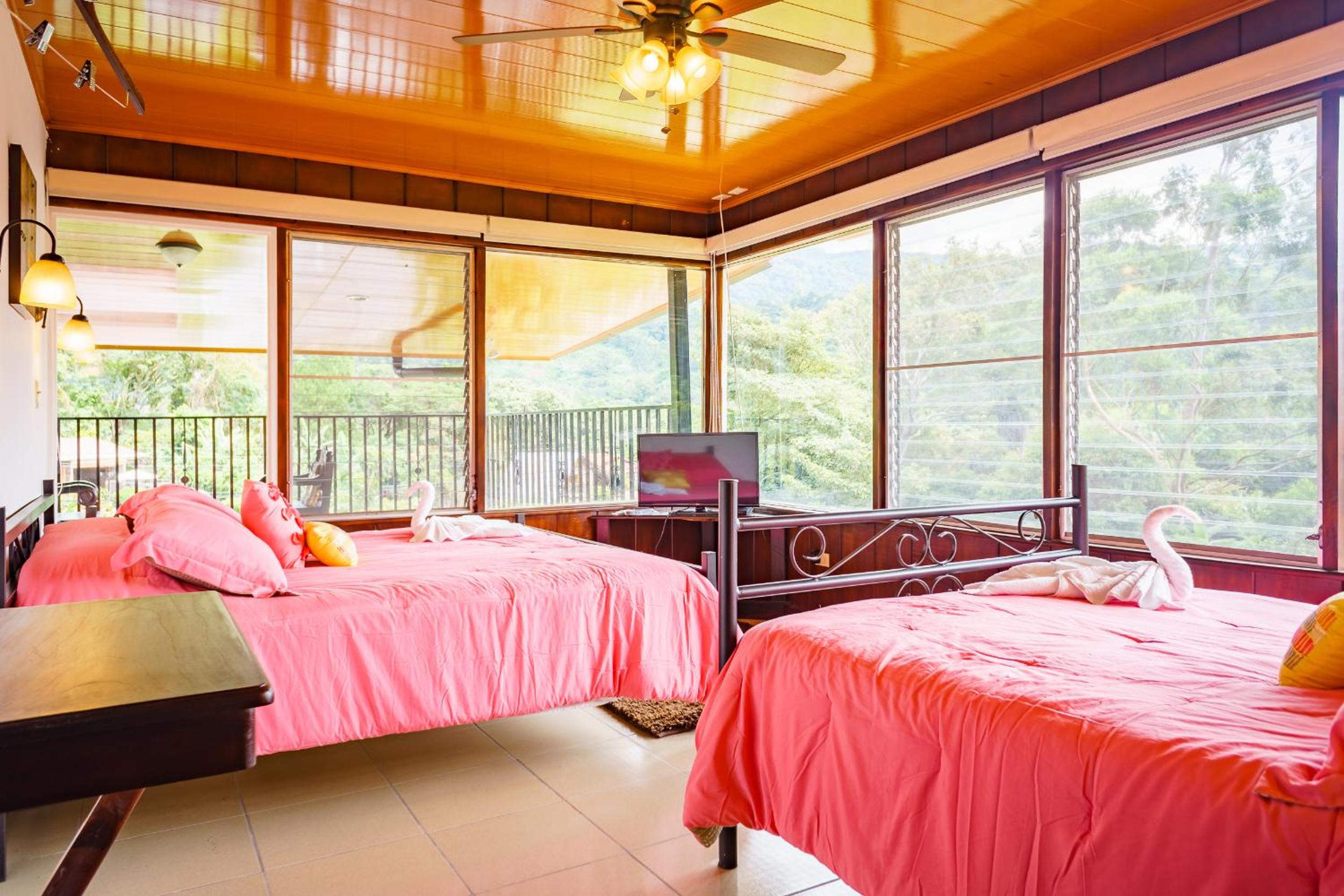 Standard Quadruple Room photo 3
