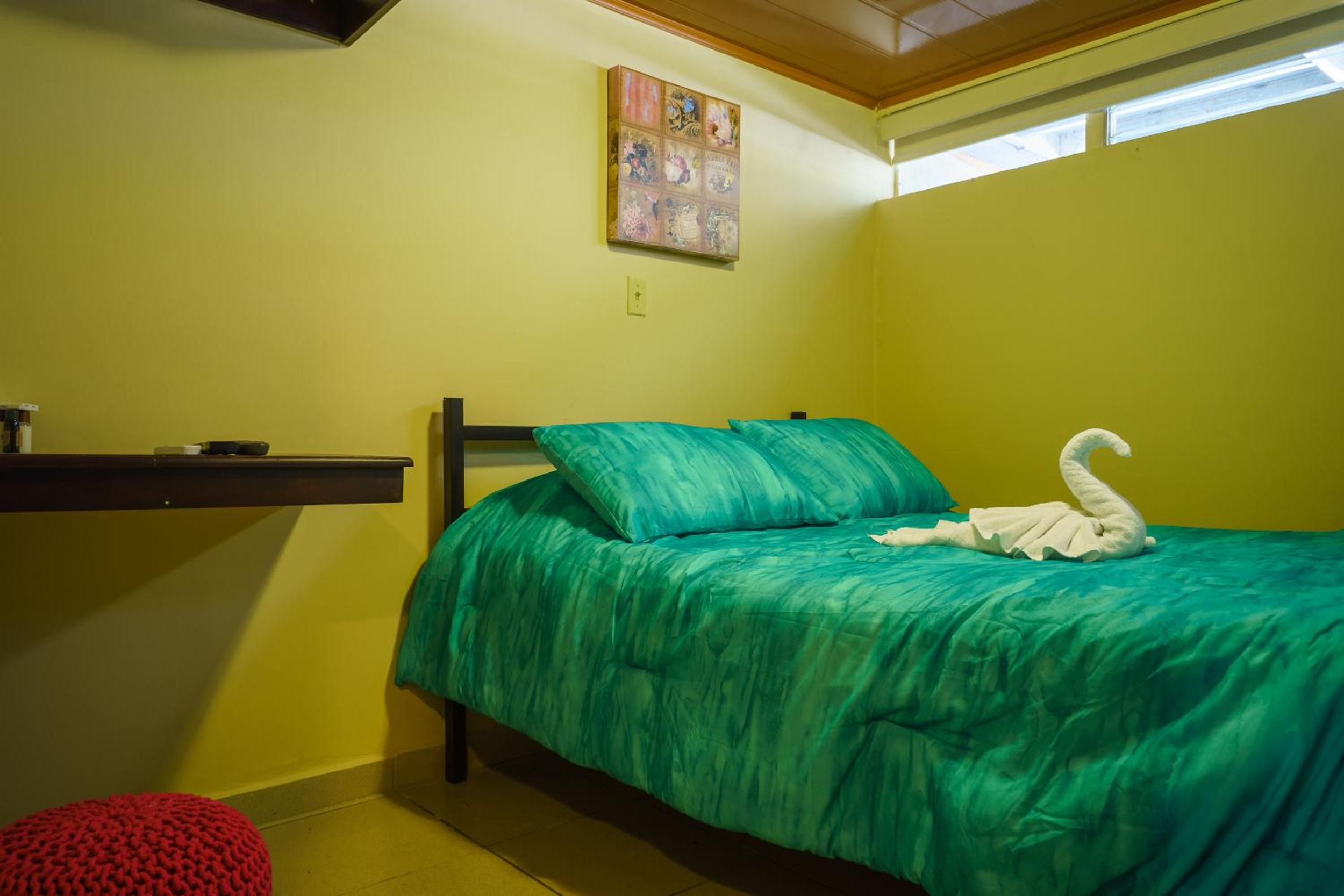 Double Room with Shared Bathroom photo 2
