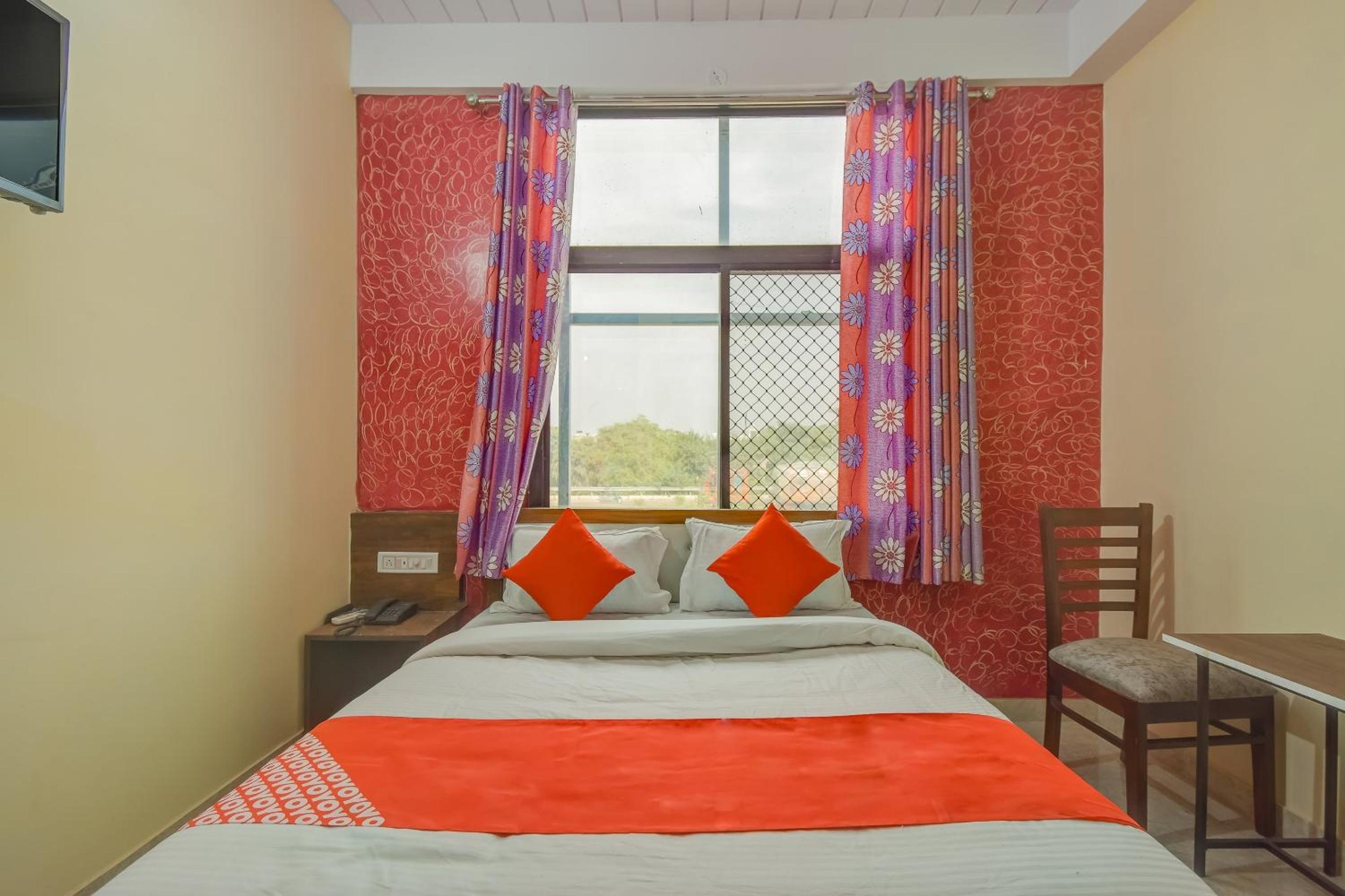 Standard Double Room - Photo 10
