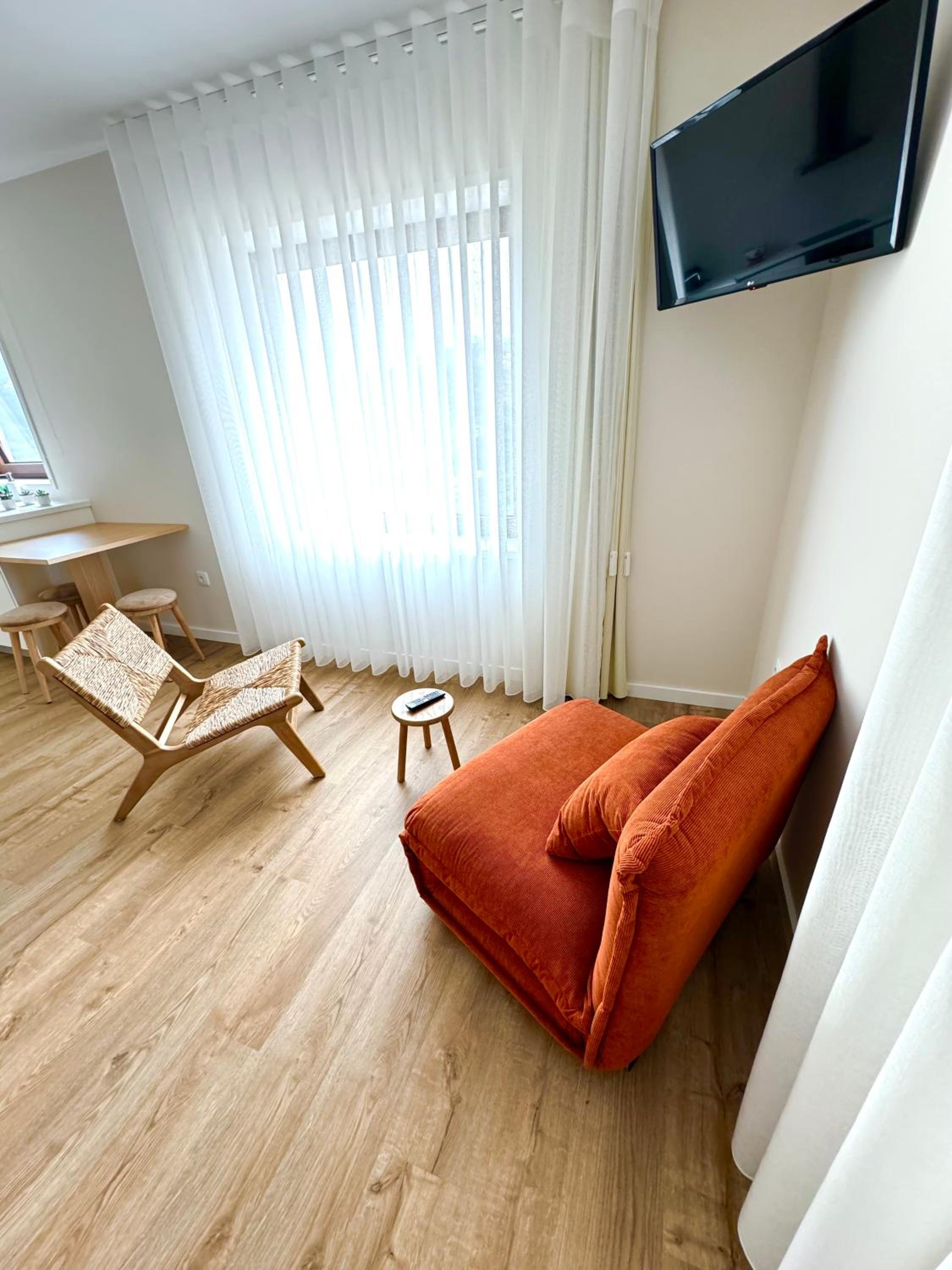 One-Bedroom Apartment photo 3