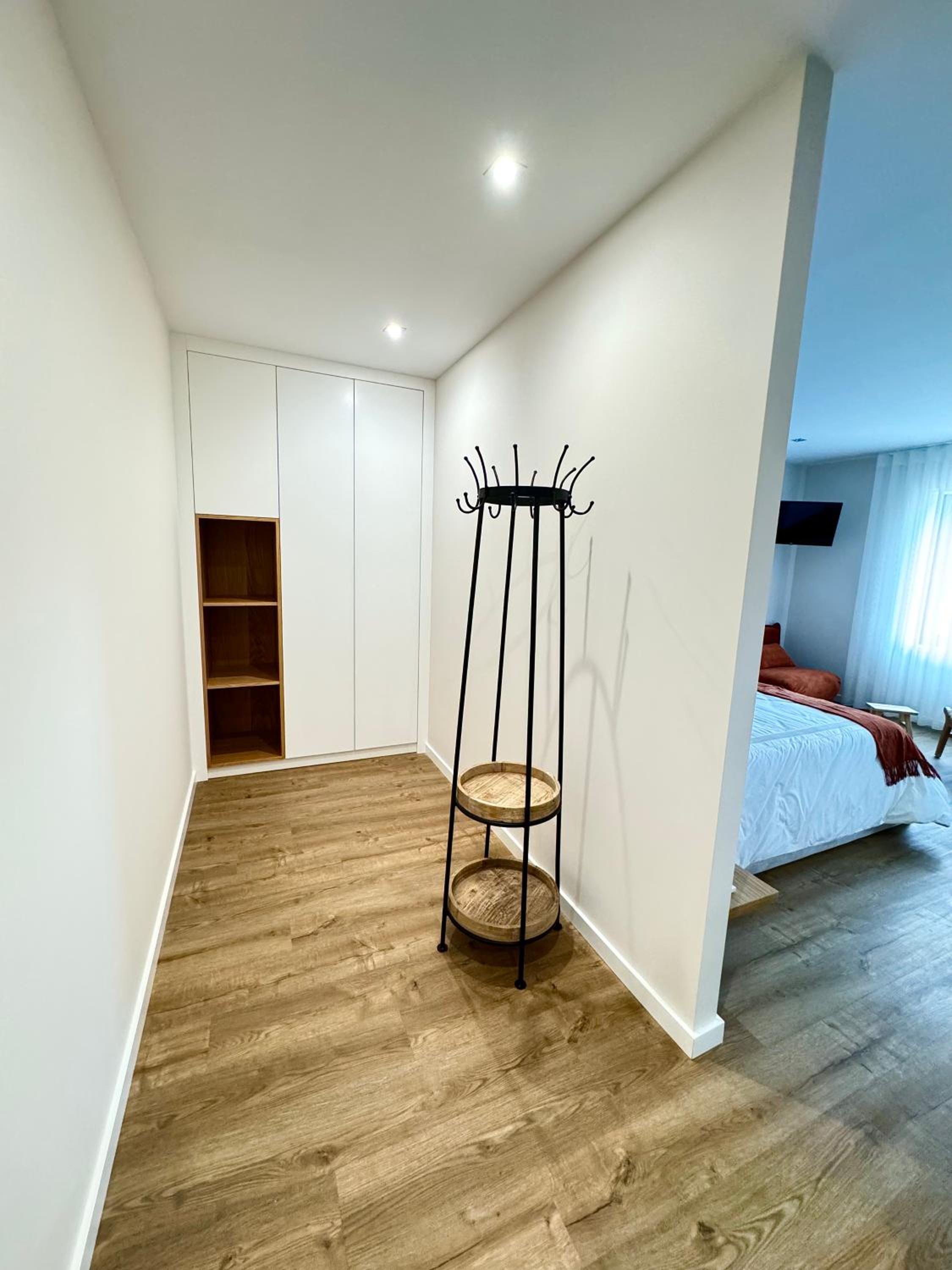 One-Bedroom Apartment photo 2