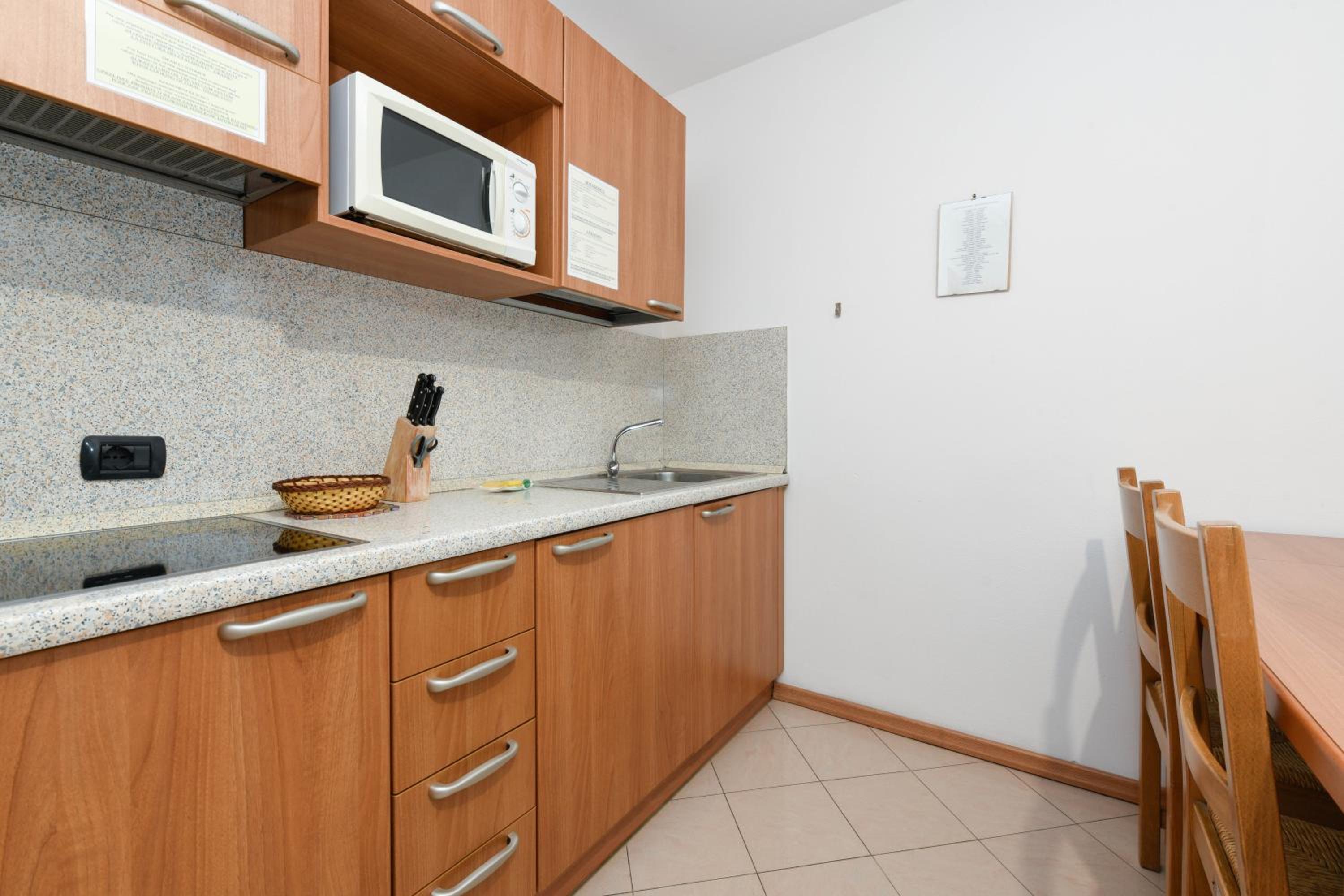 One-Bedroom Apartment photo 2
