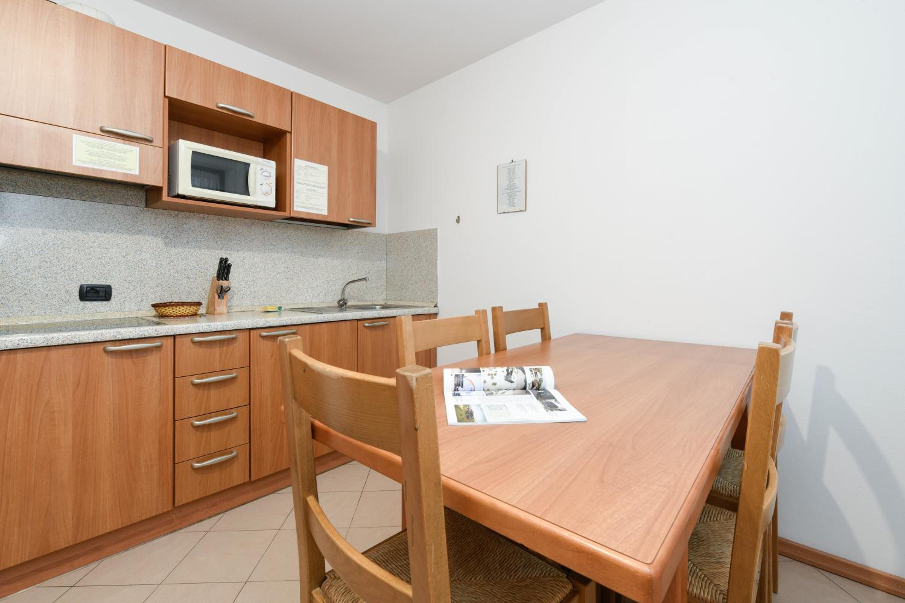 One-Bedroom Apartment photo 3