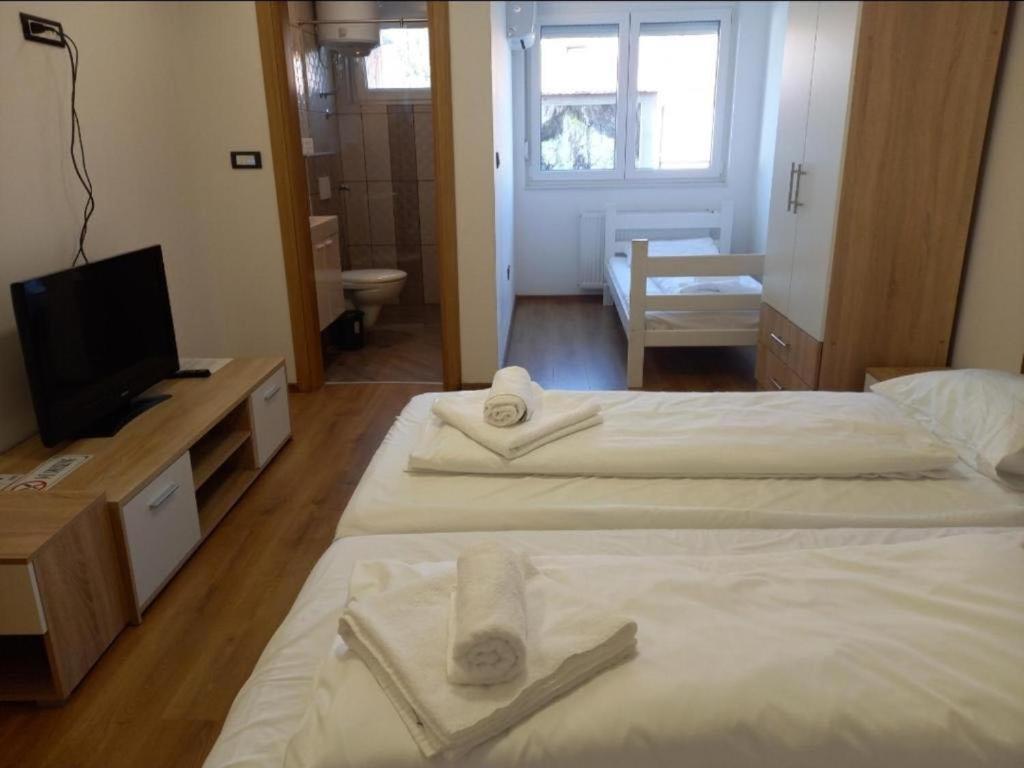 Comfort Triple Room With Shower photo 1