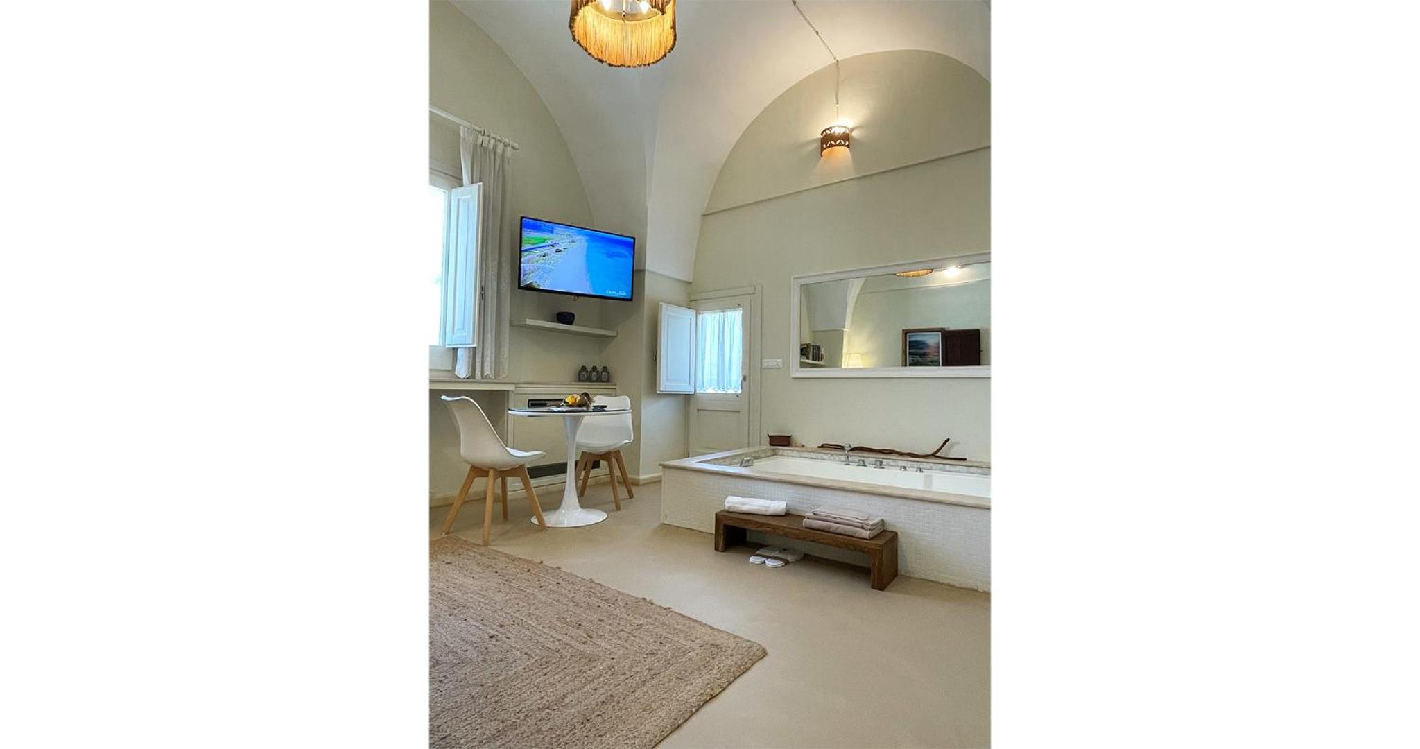 Suite with Hot Tub
