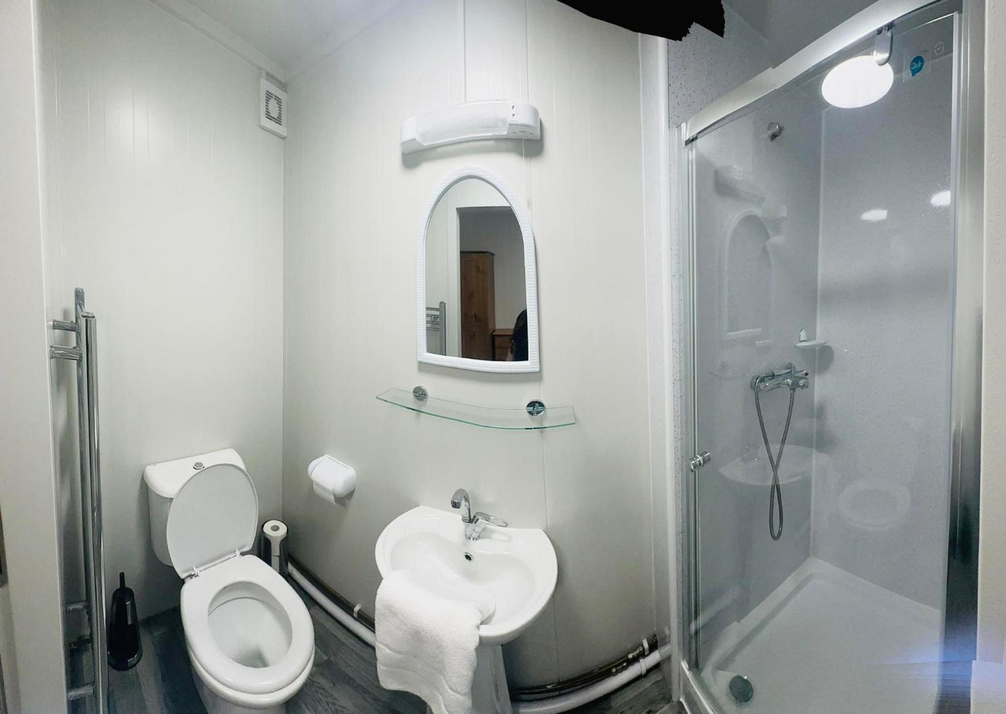 Double Room with Private Bathroom photo 3
