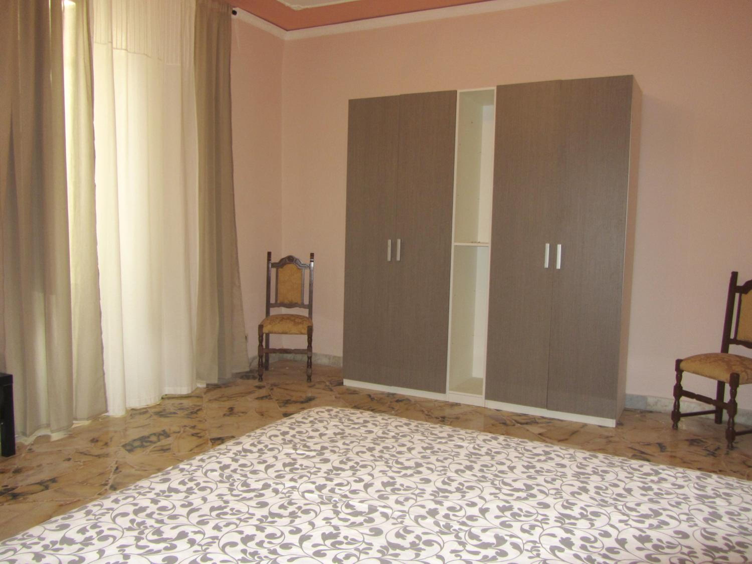 Three-Bedroom Apartment photo 2