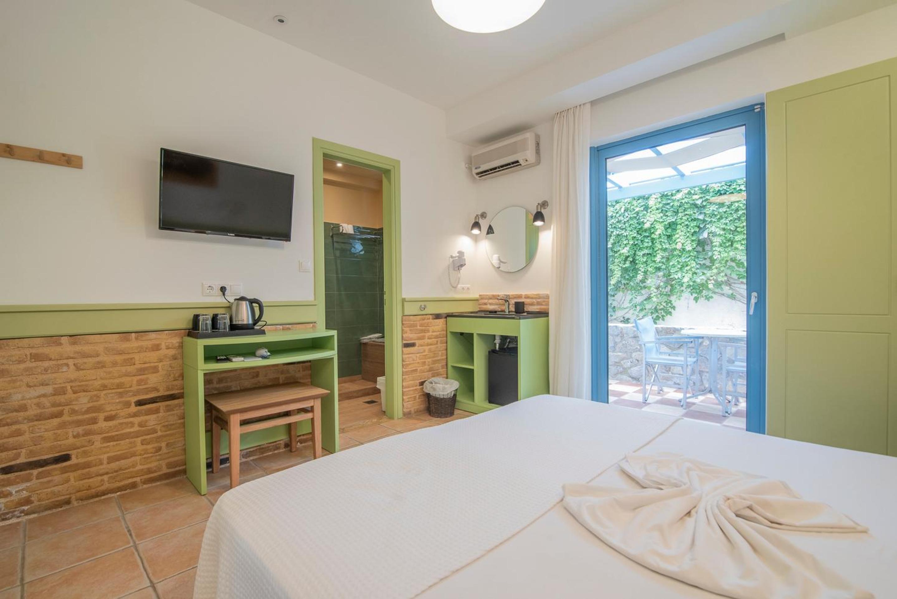 Double or Twin Room with Garden View - Ground Floor  - Photo 4