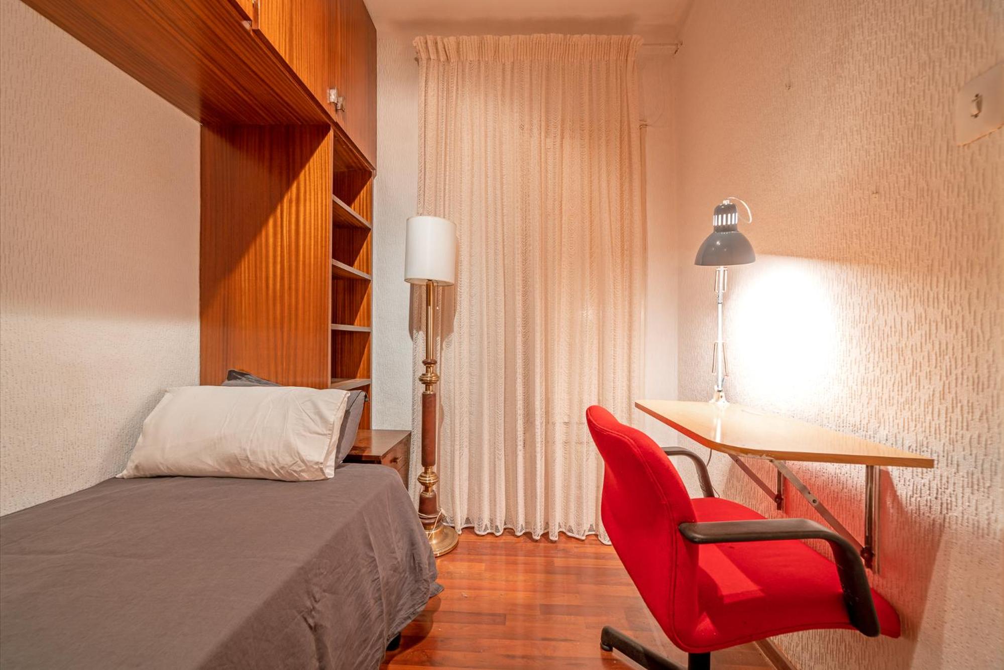 Single Room With Shared Bathroom photo 2