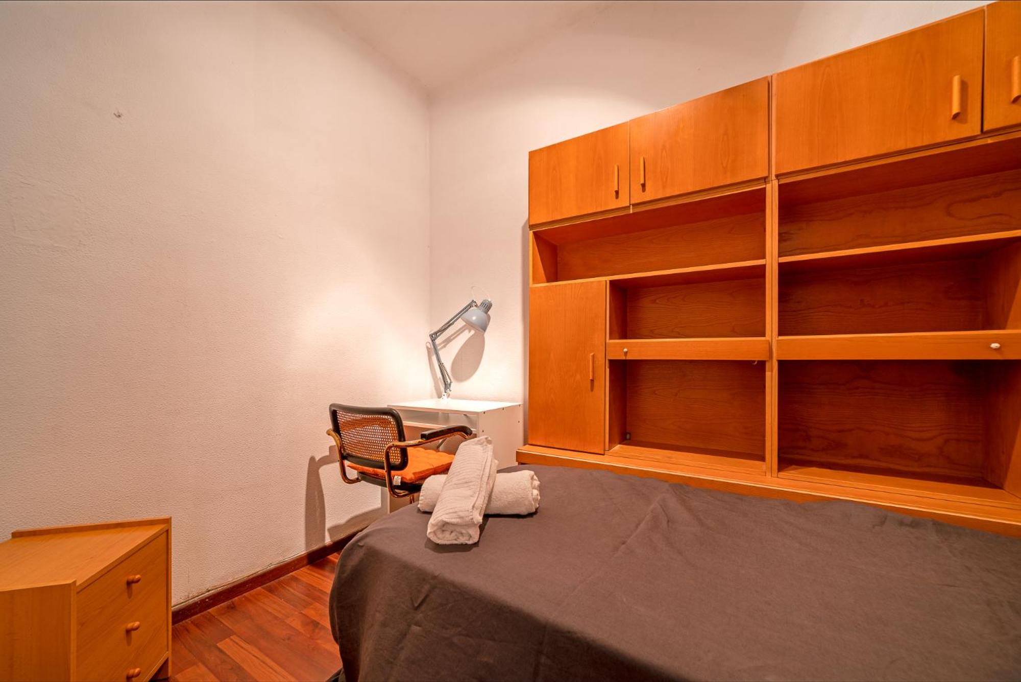 Single Room With Shared Bathroom photo 2