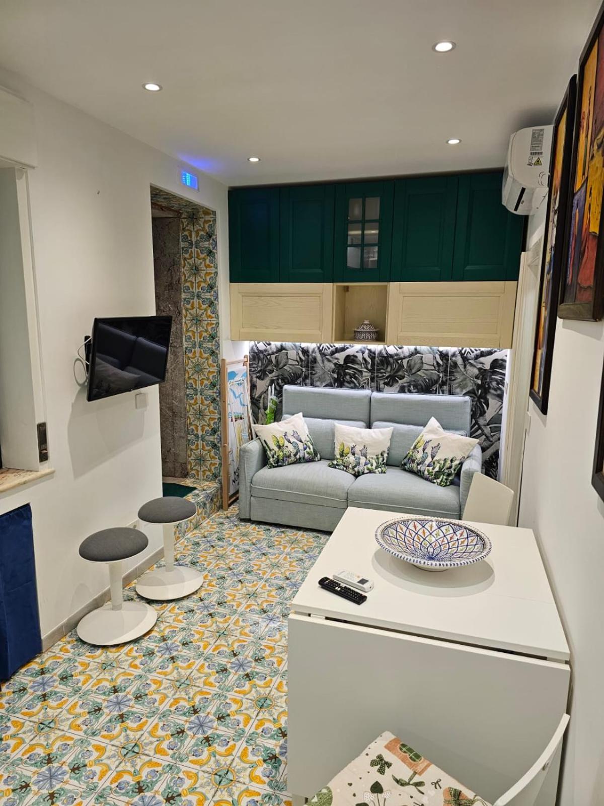 One-Bedroom House photo 2