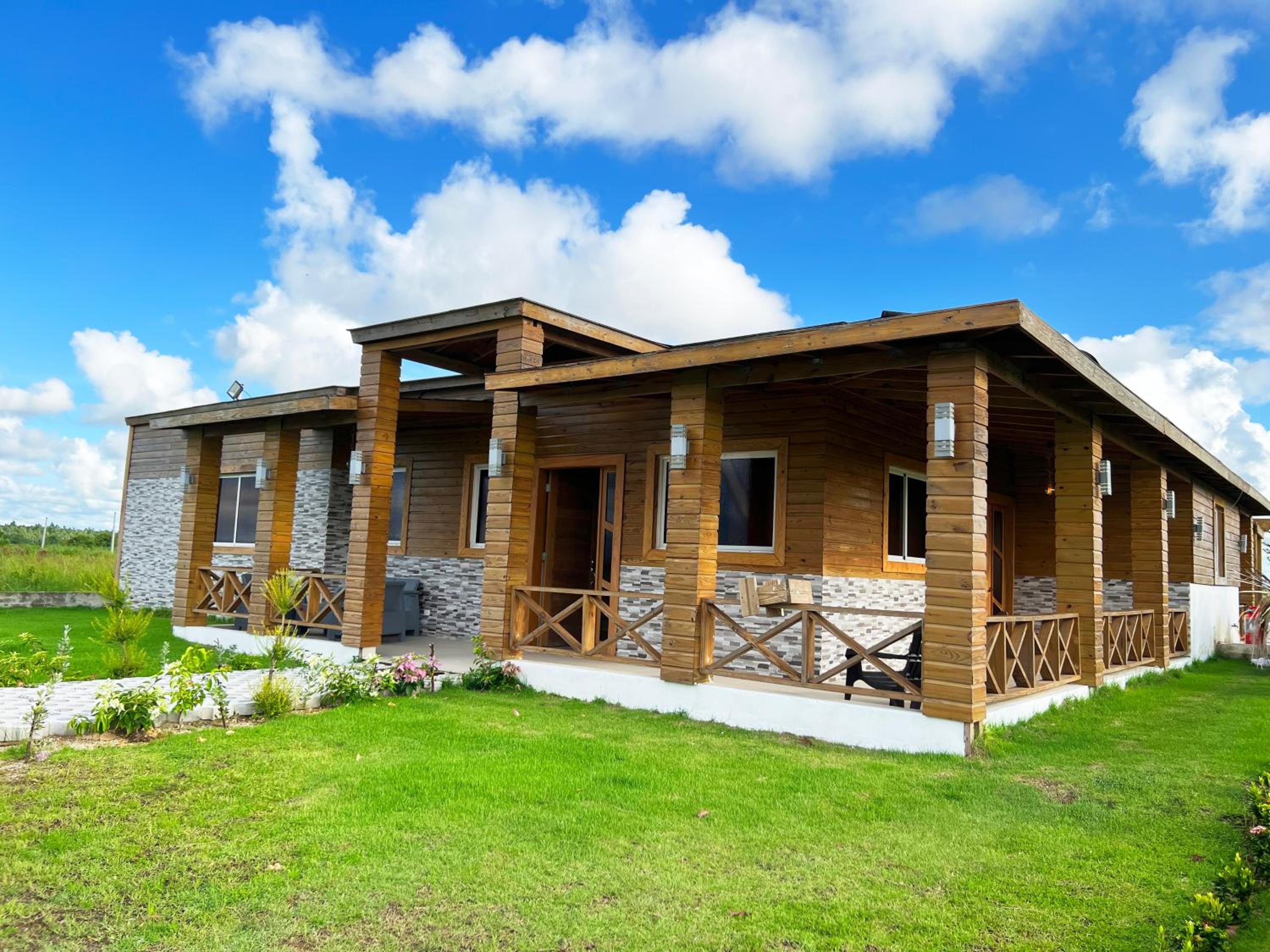 Villa photo 1