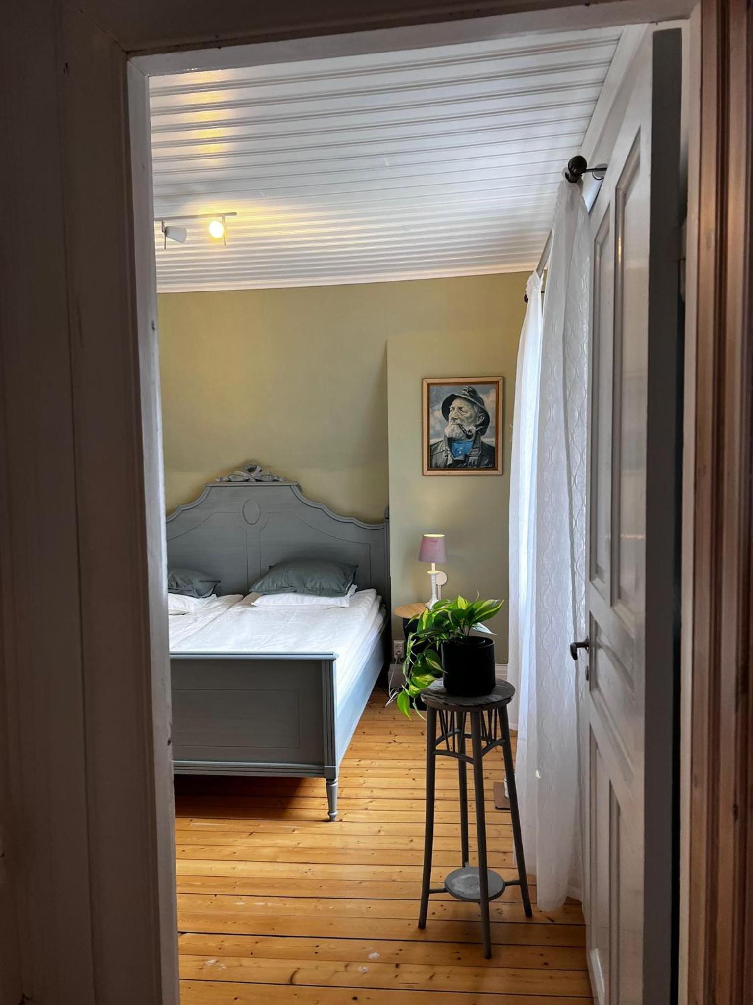 Double Room with Shared Bathroom photo 1