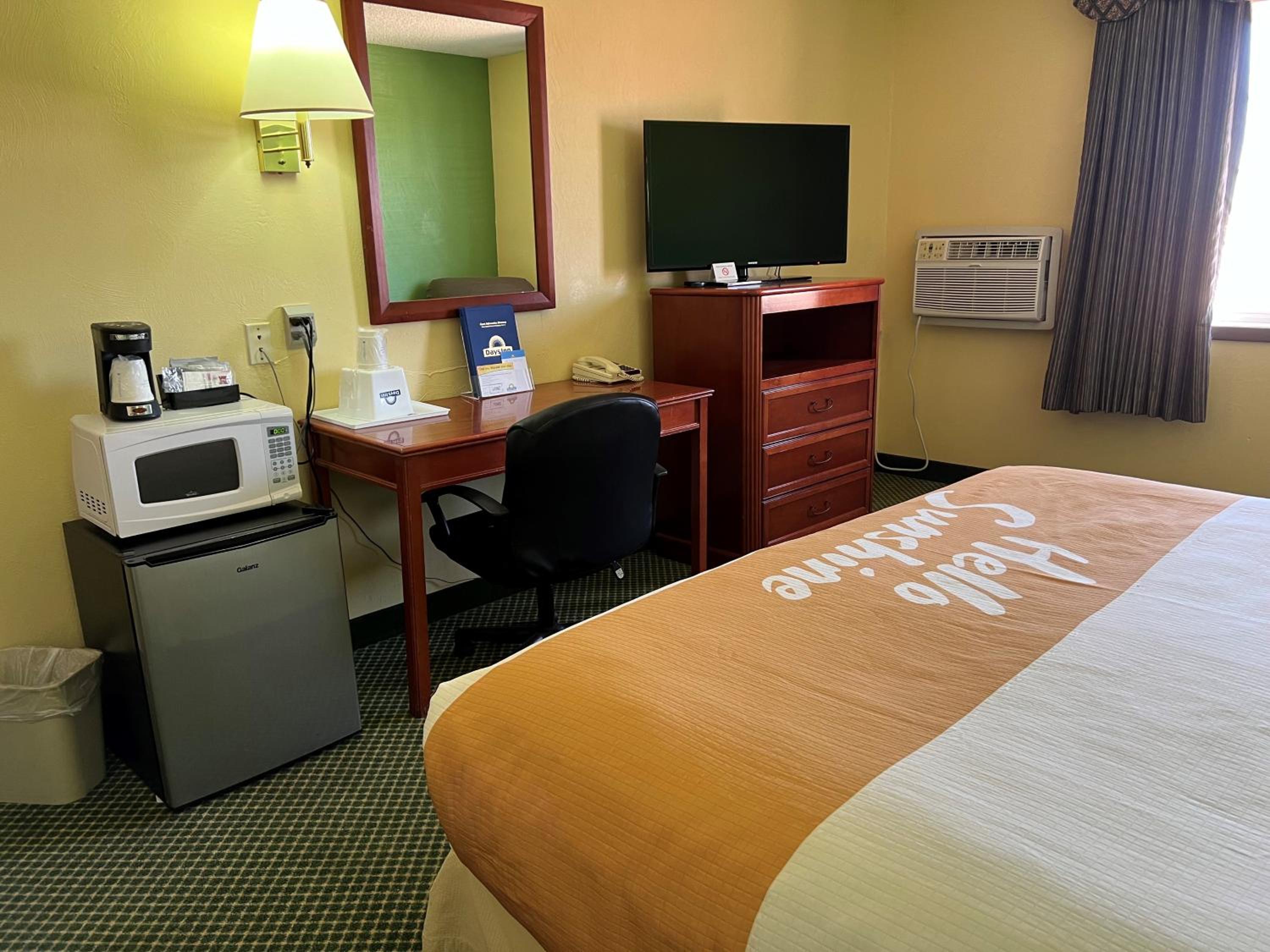 King Room - Disability Access/Non-Smoking photo 3