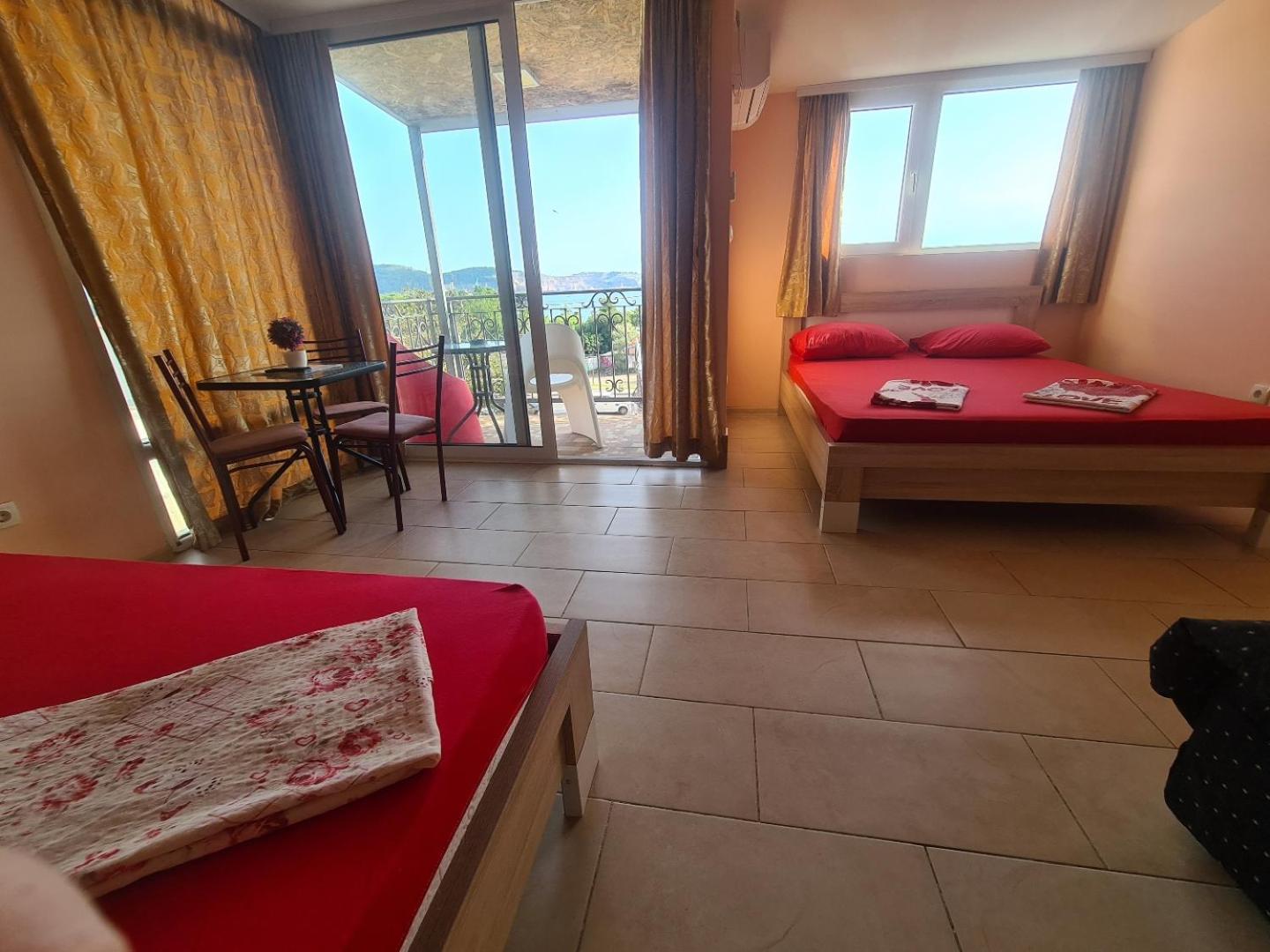 Studio with Sea View