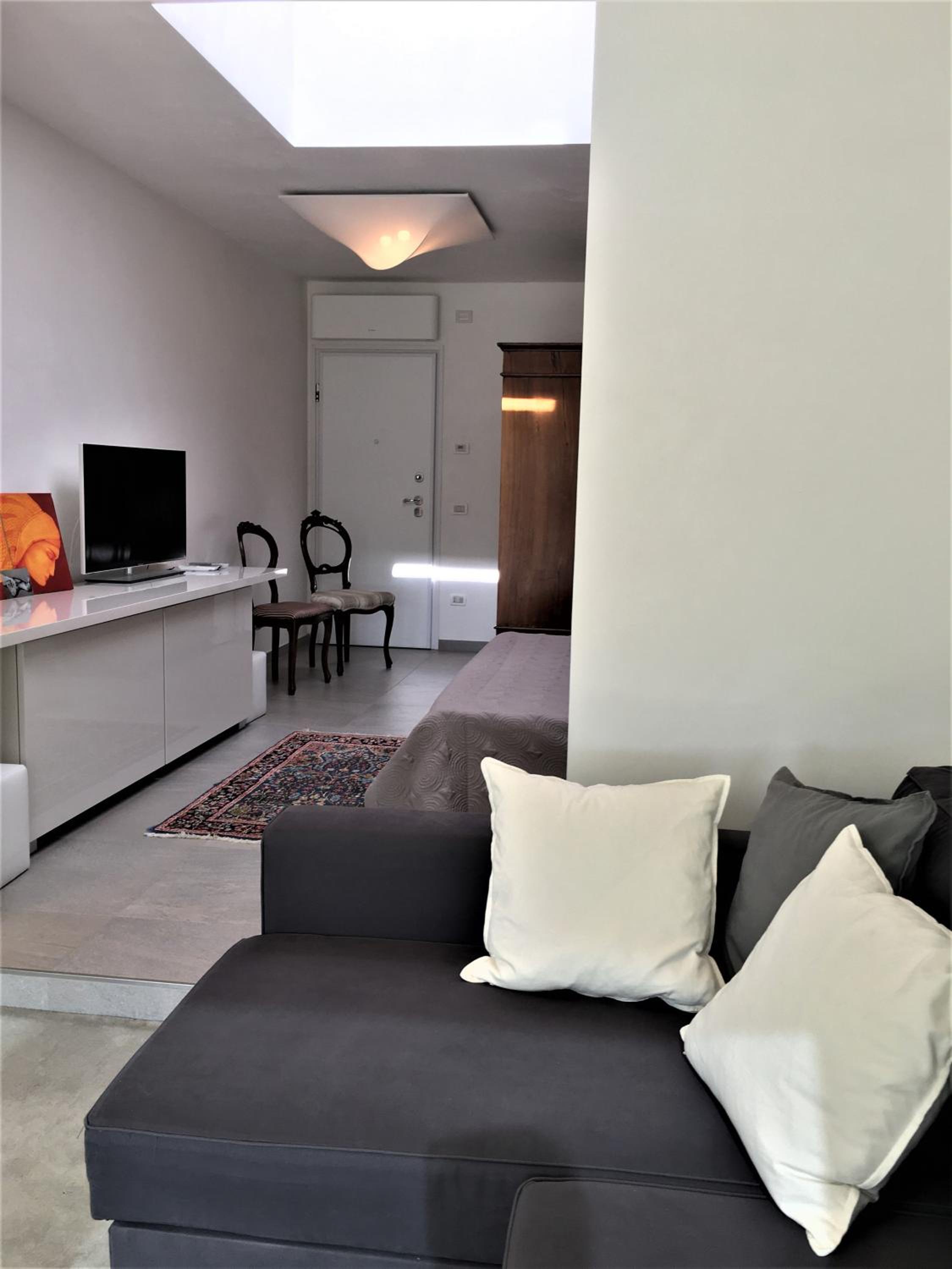 King Suite with Spa Bath photo 2