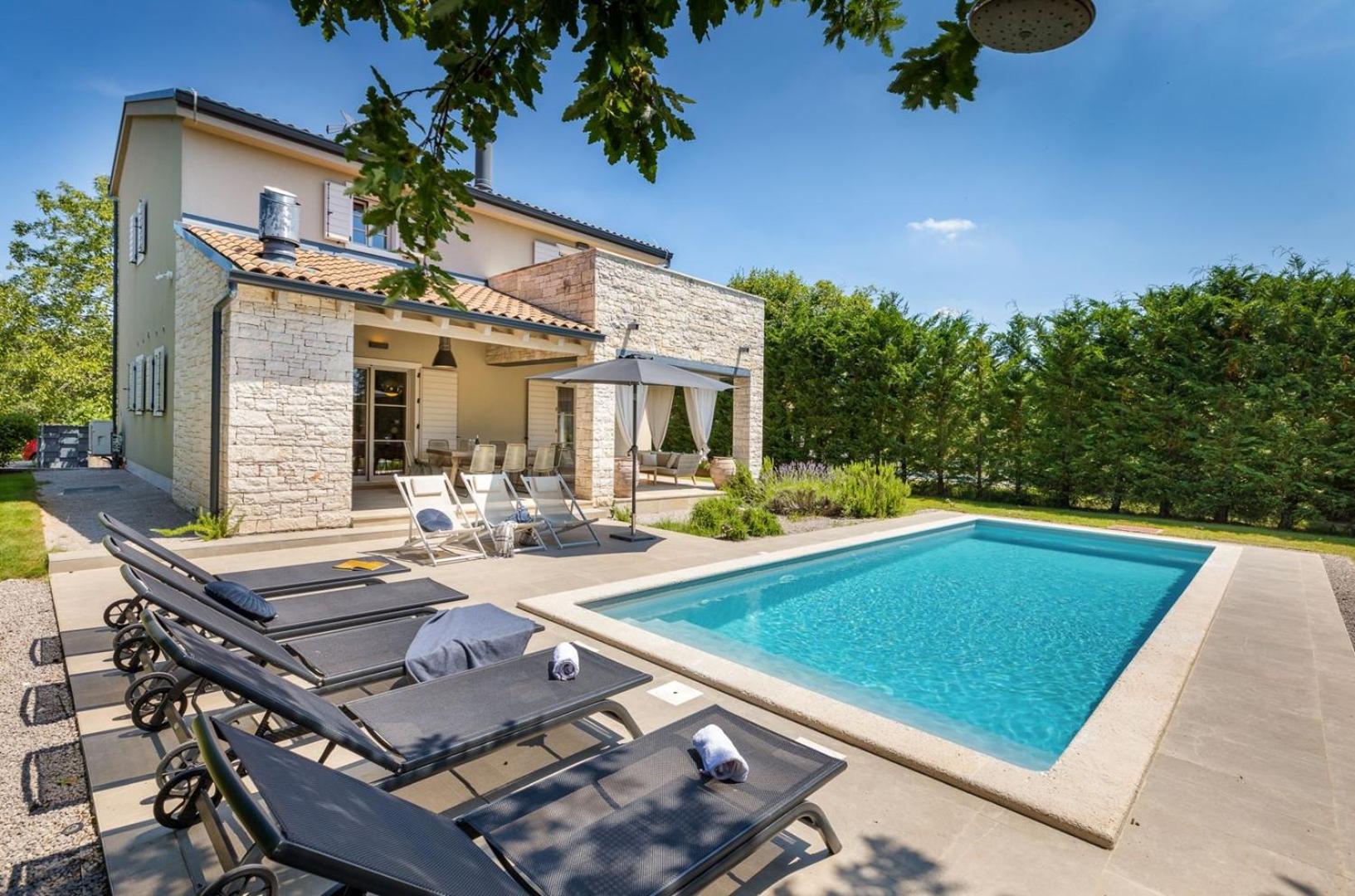 Villa with Private Pool photo 2