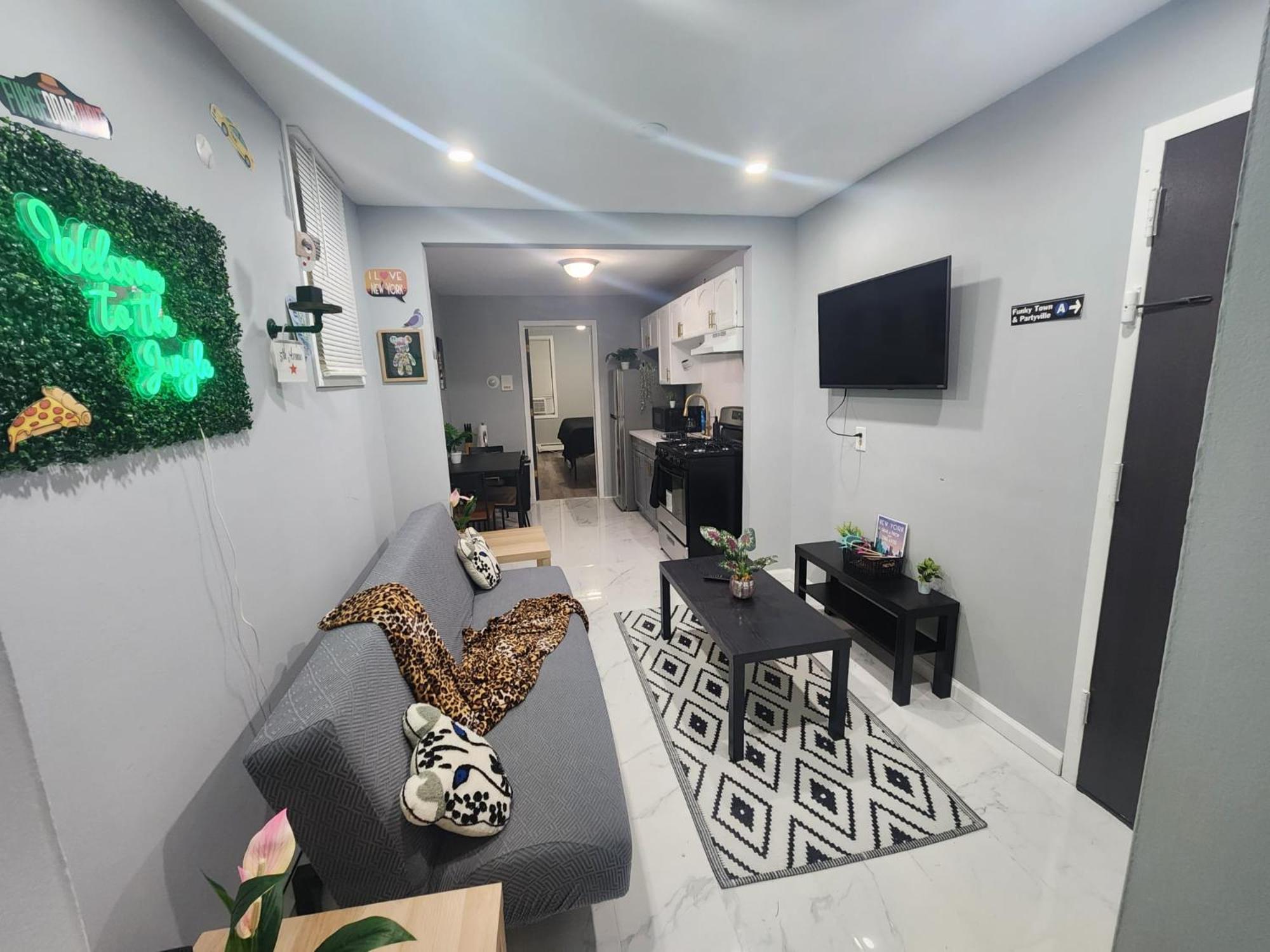 Apartment photo 2