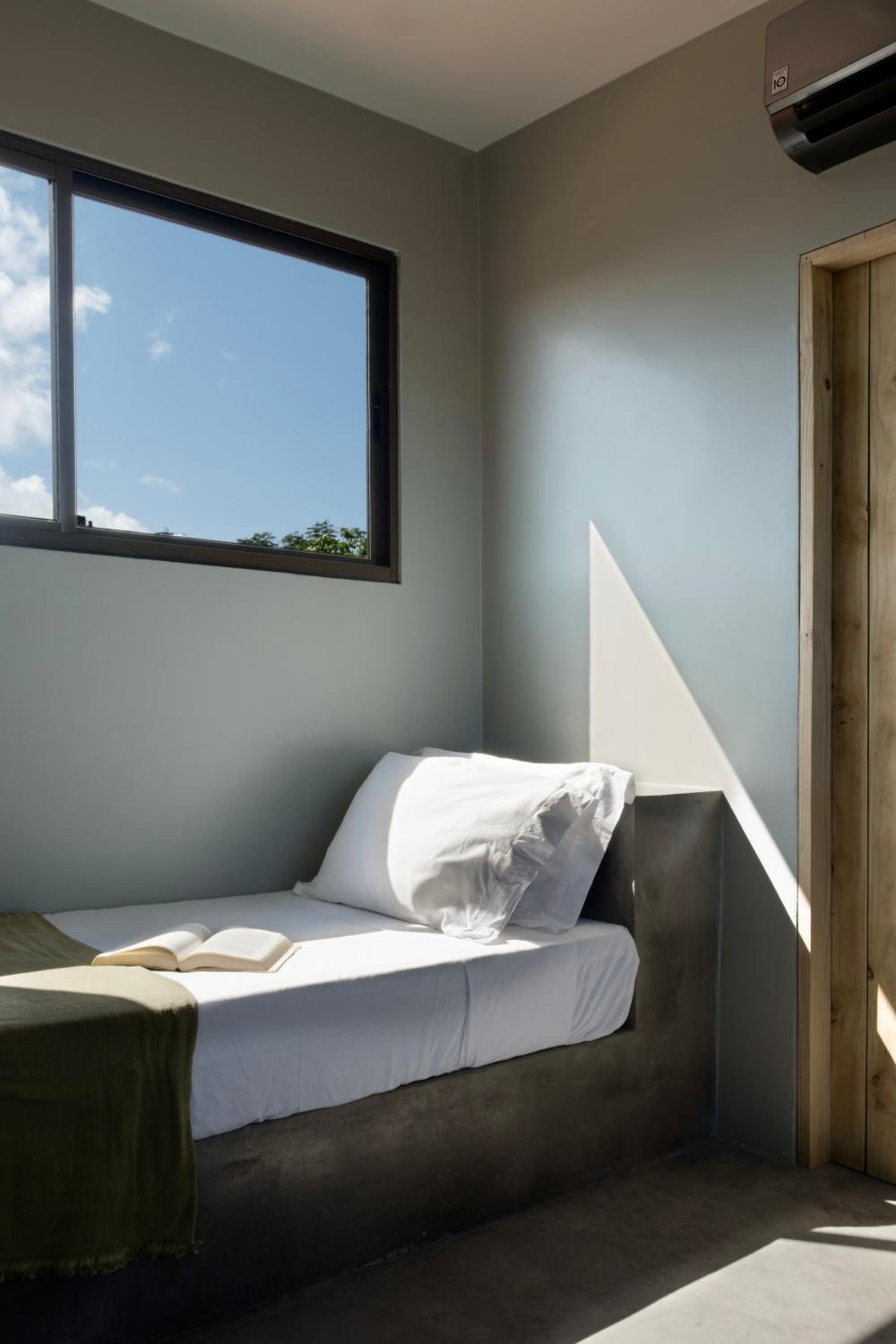 Quadruple Room with Sea View photo 2