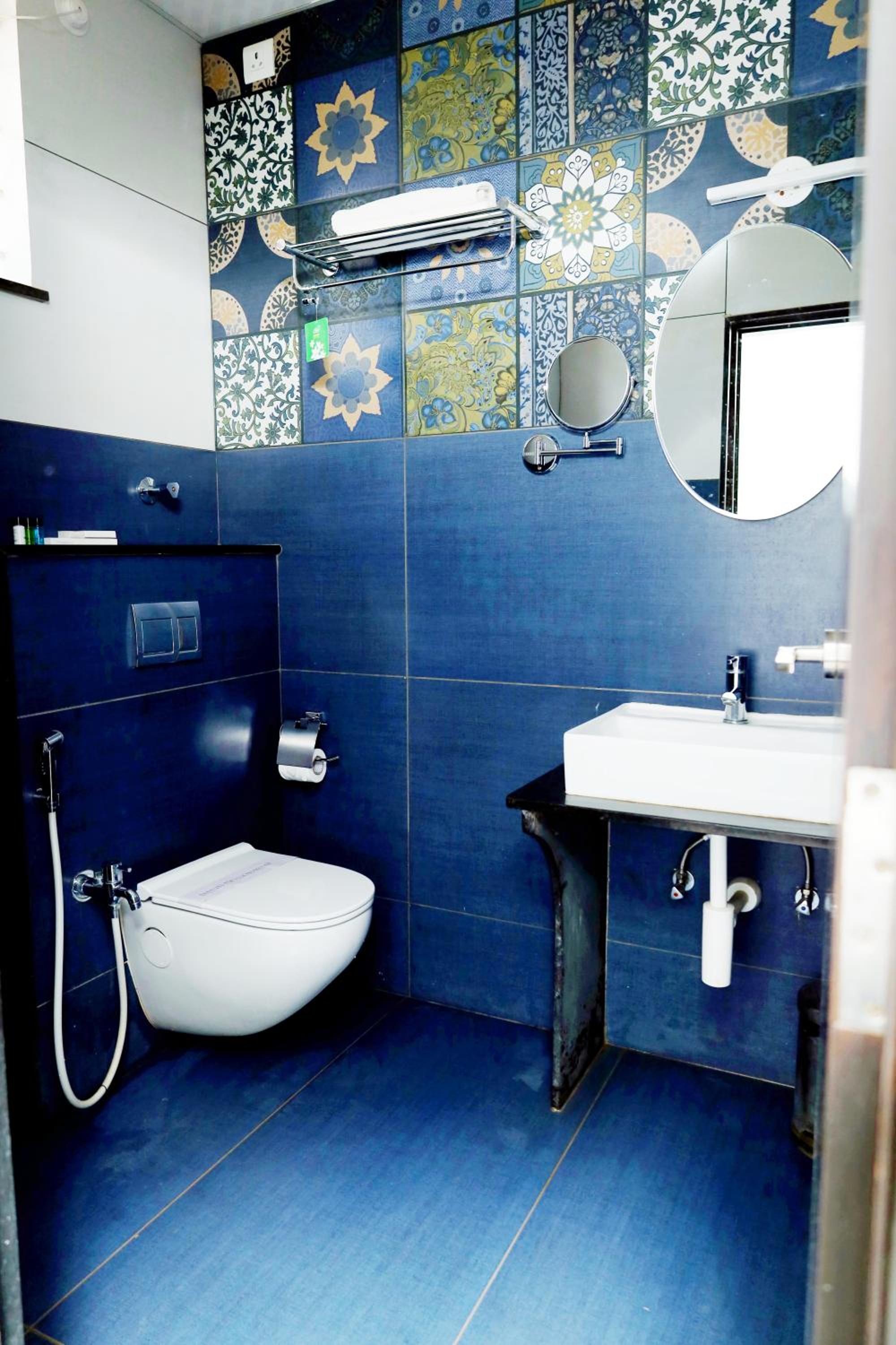 Deluxe Queen Room - Photo 5
