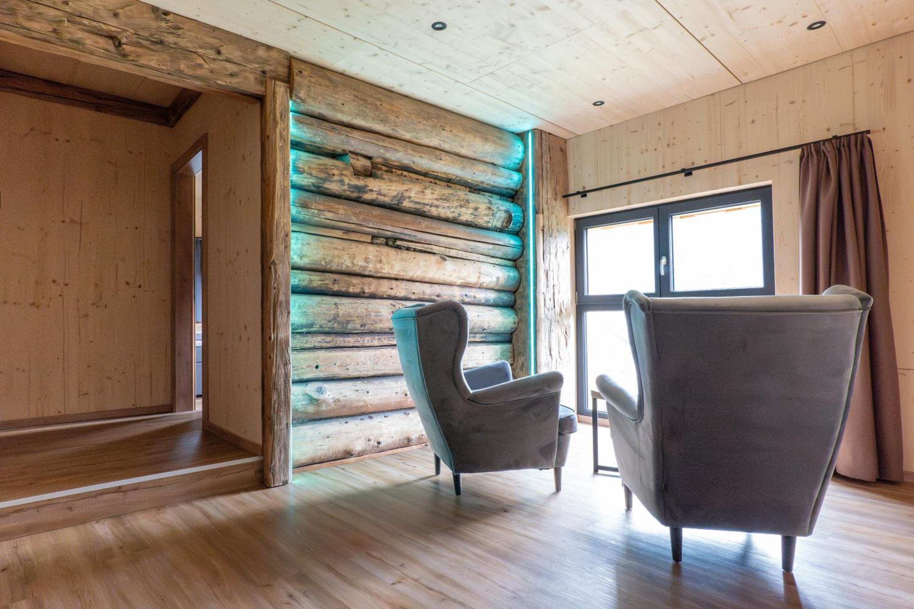 Four-Bedroom House photo 1