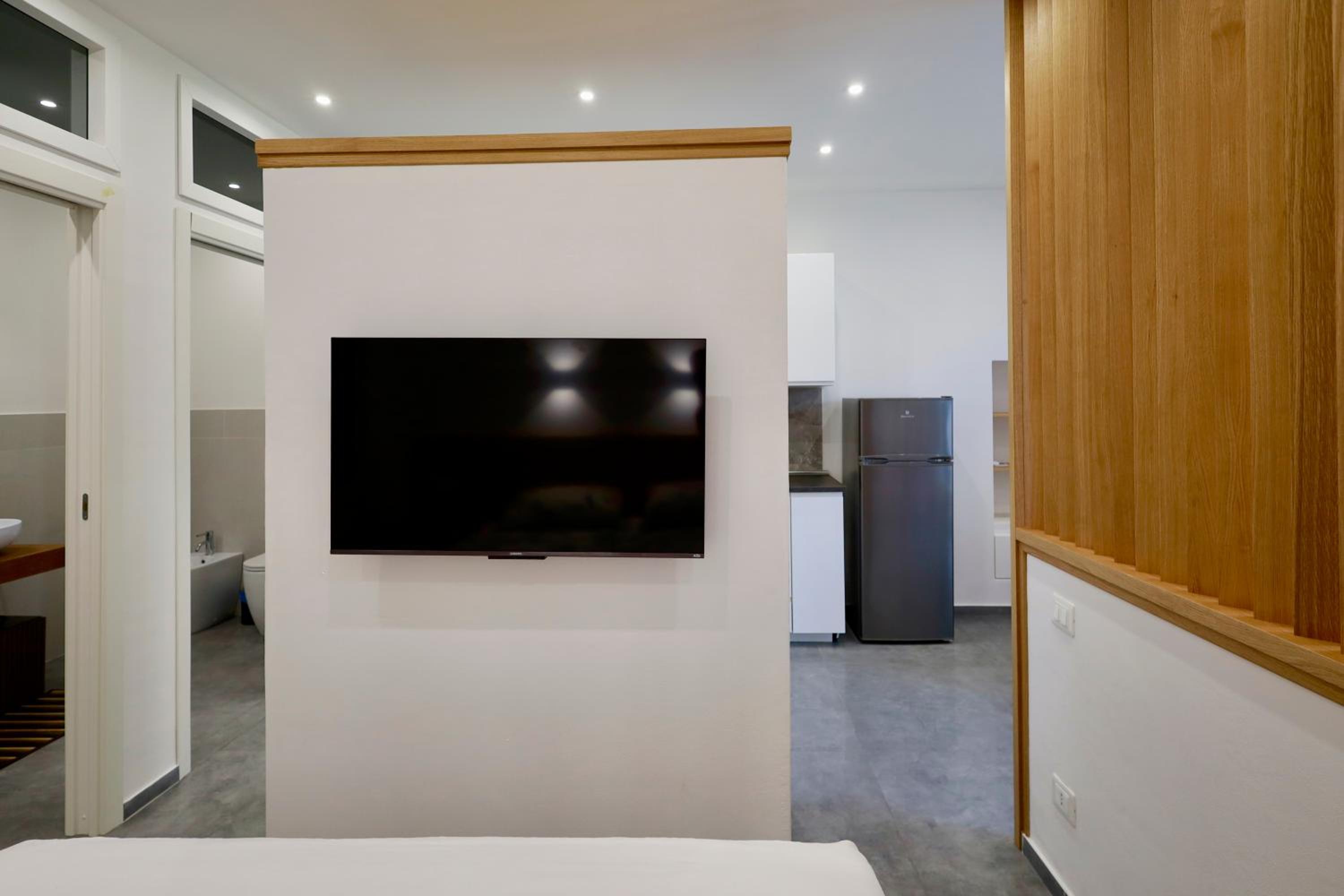 Studio with Spa Bath - Photo 6