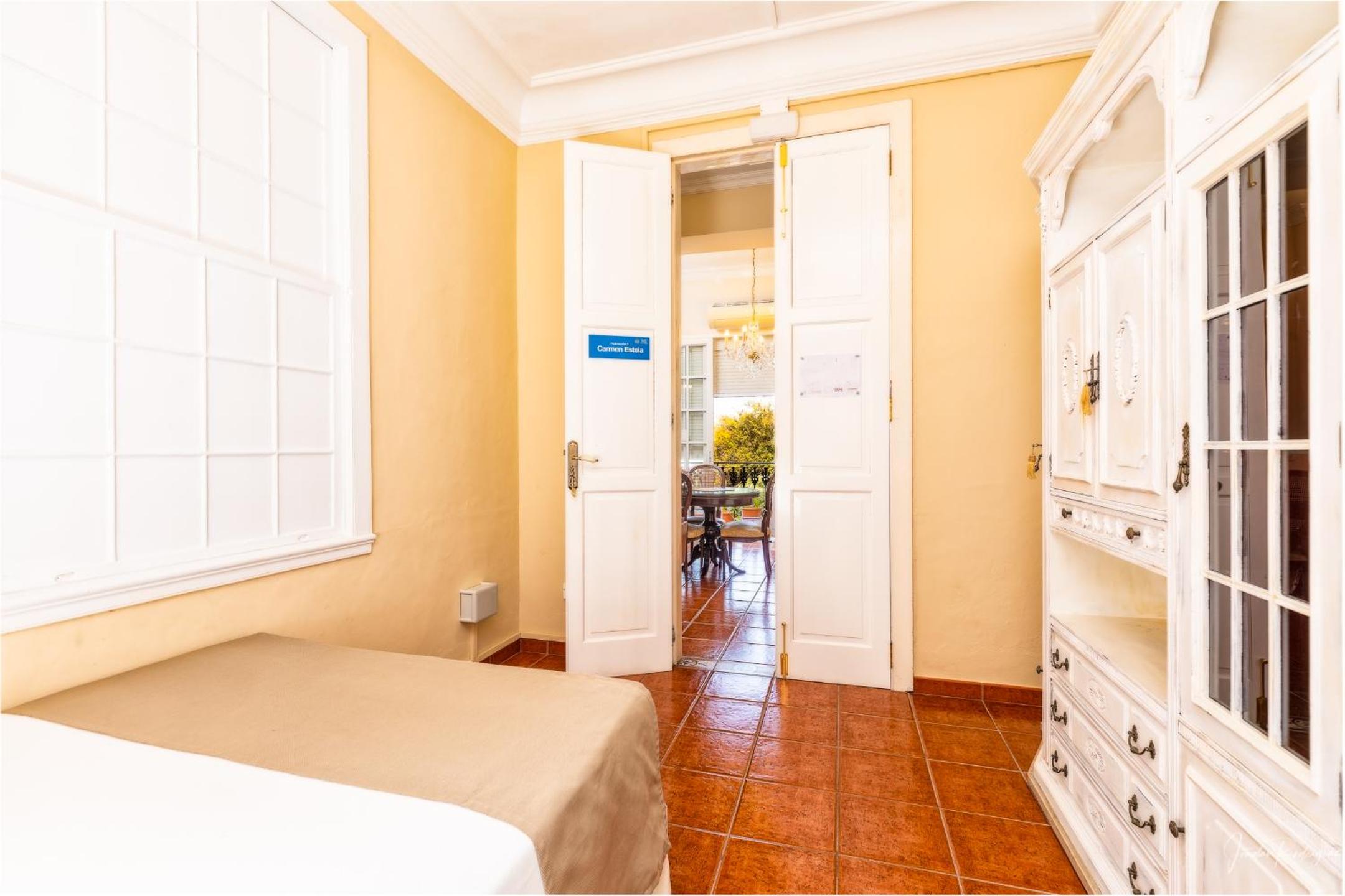 Double Room with Private External Bathroom