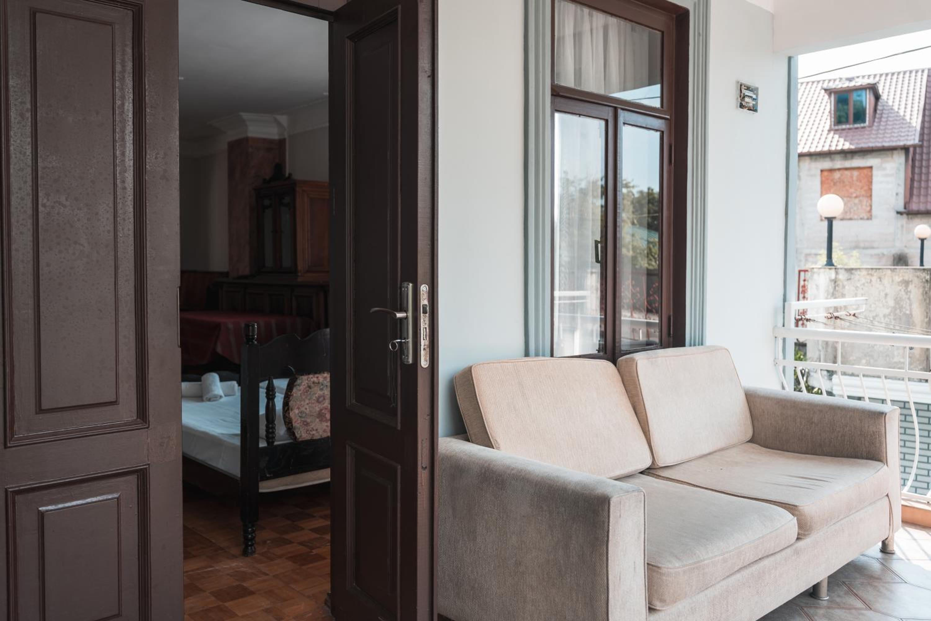Family Room with Balcony photo 3