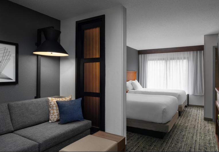 Double Room with Two Double Beds and Sofa Bed - Photo 5