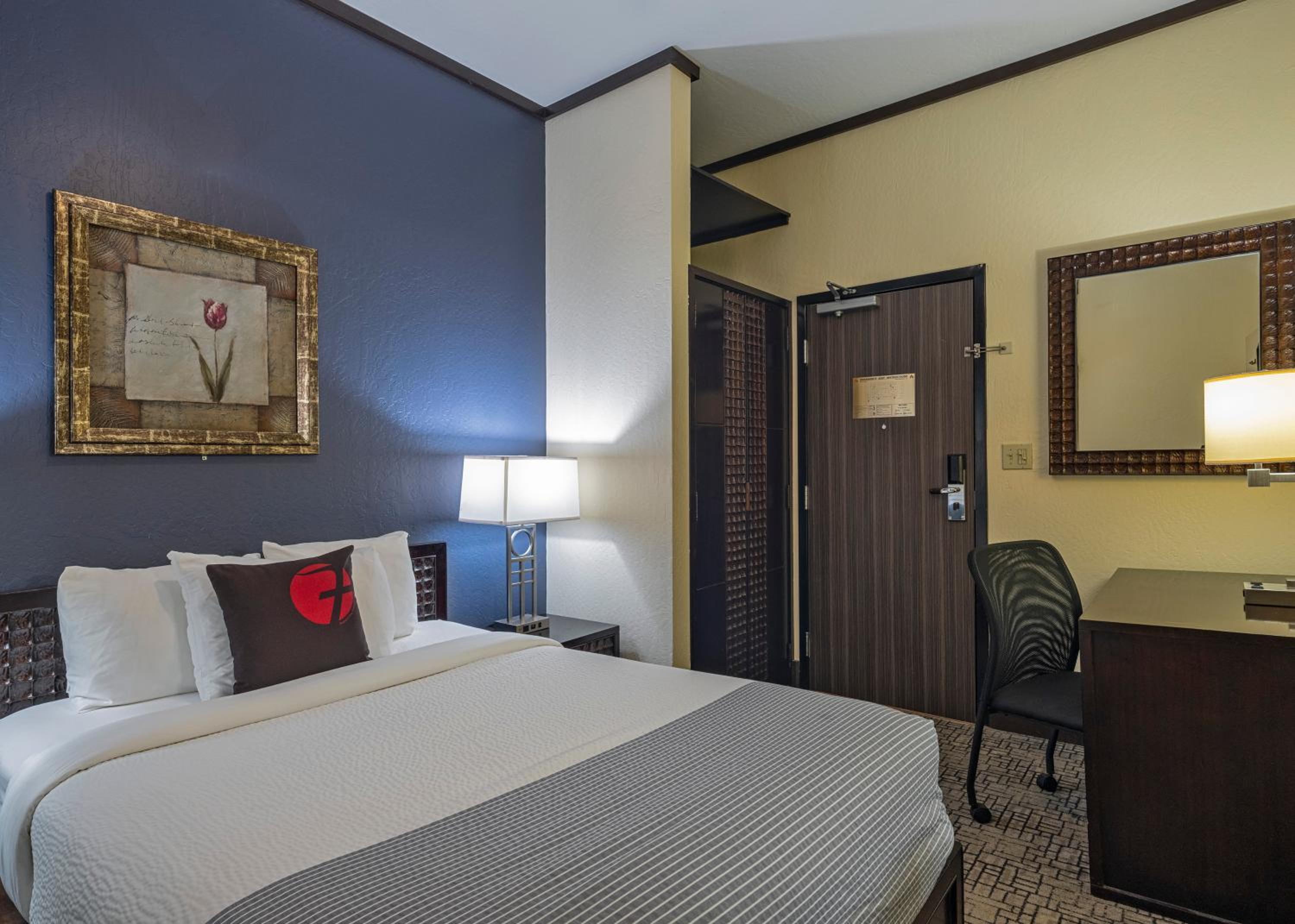 Standard Queen Room - Photo 2
