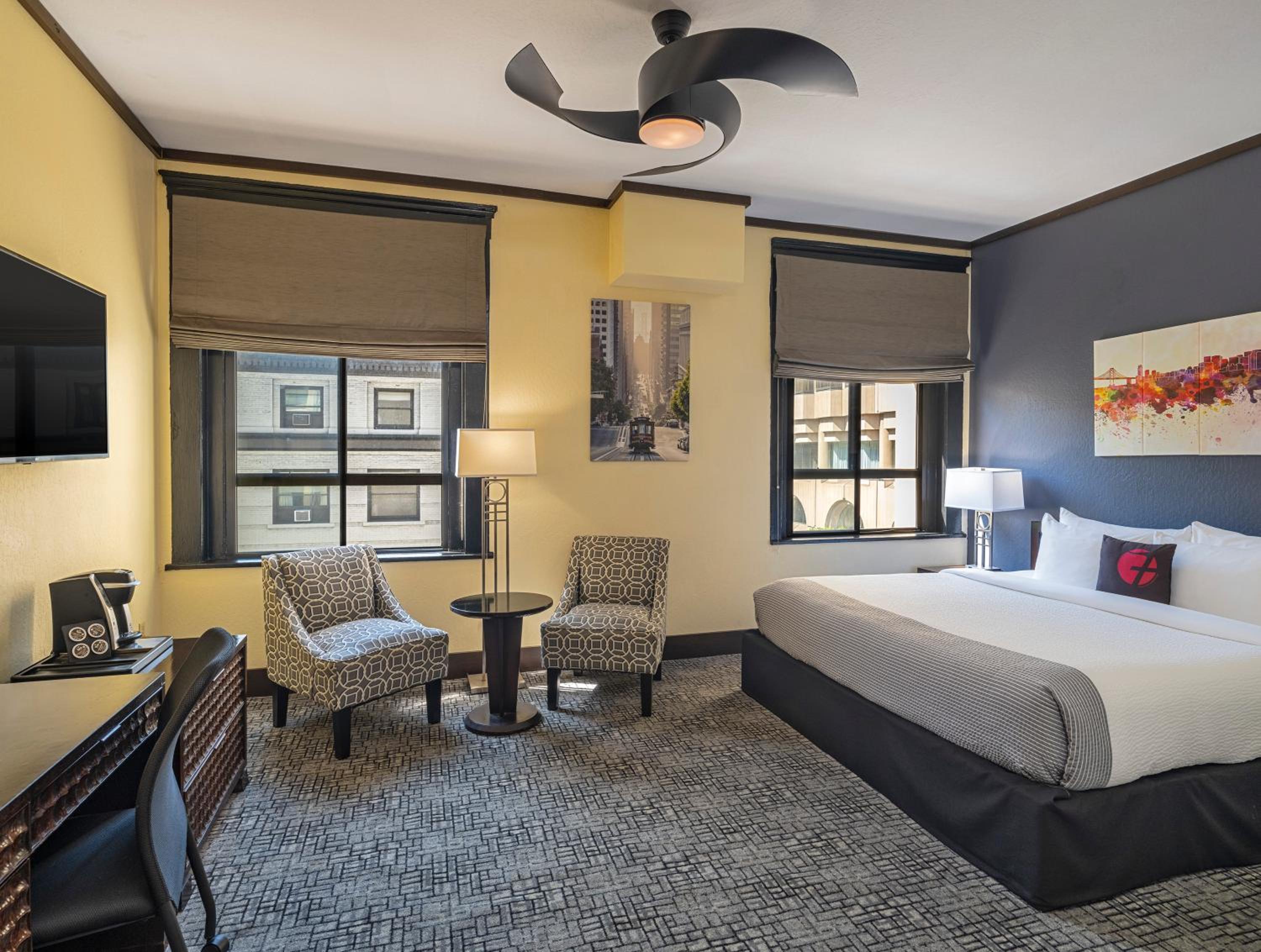 Standard King Room - Photo 3