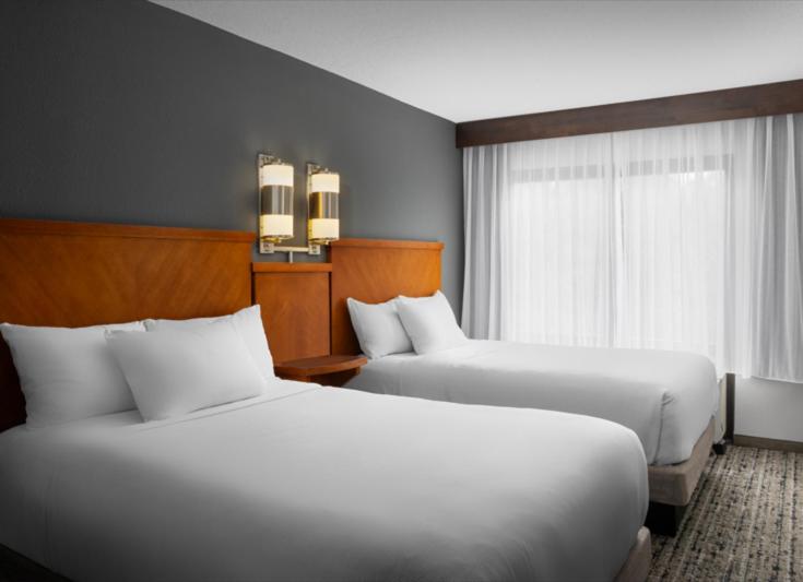 Double Room with Two Double Beds and Sofa Bed - Photo 1