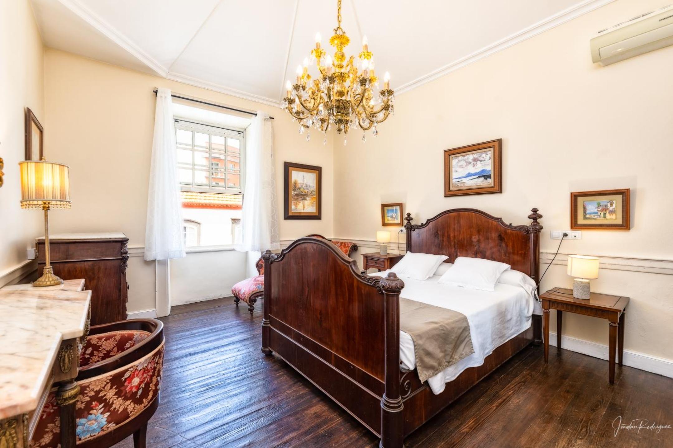 Double Room with Private External Bathroom