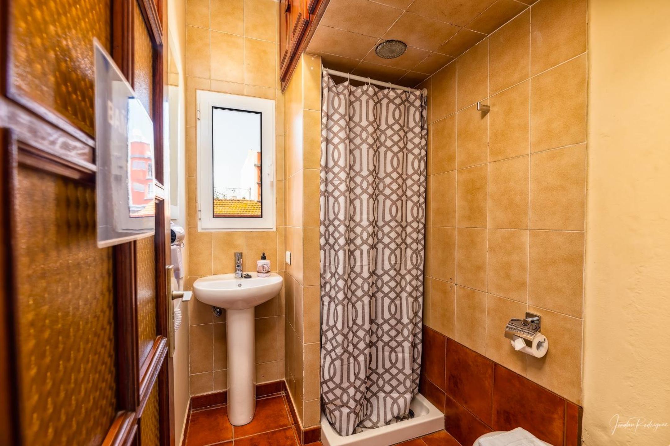 Double Room with Private External Bathroom