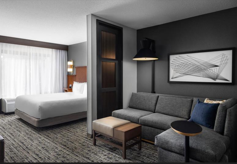 King Room with Sofa Bed - High Floor - Photo 2